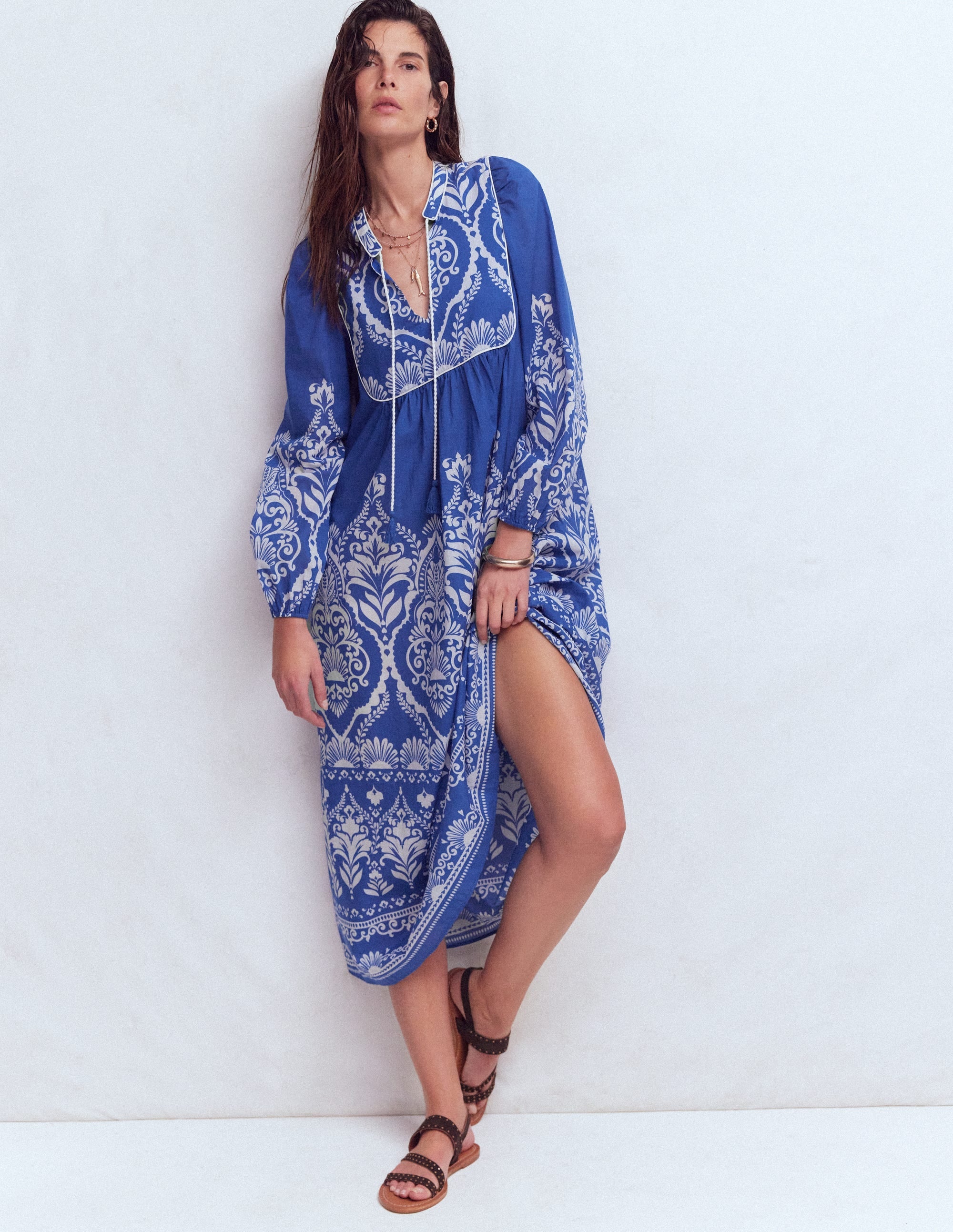 Boho-Kaftan mit Bindeband am Ausschnitt-Blau Ziergarten - Image 4