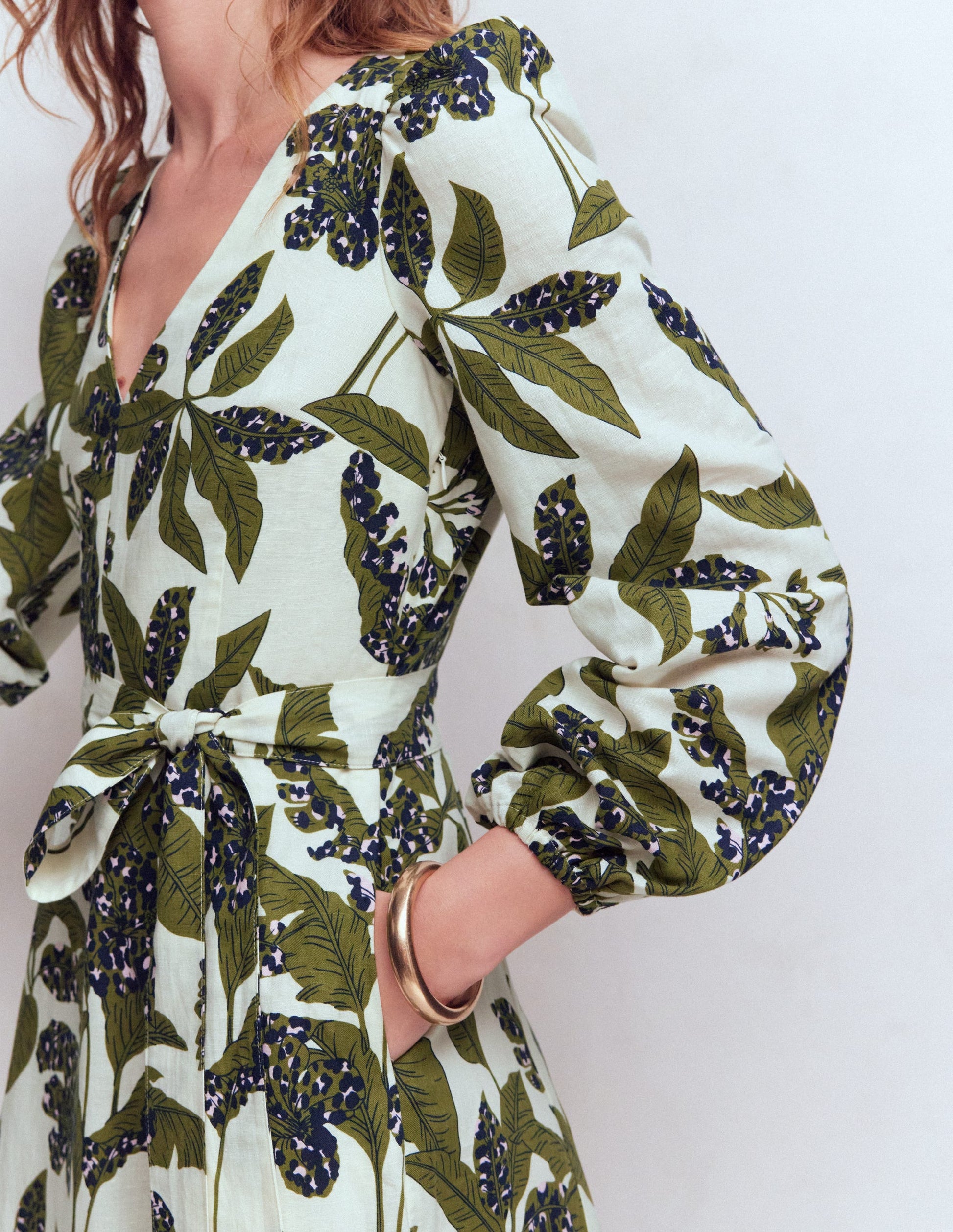 Florence Kleid aus Leinenmischgewebe-Grün Leopardenmuster Blumenmuster-2