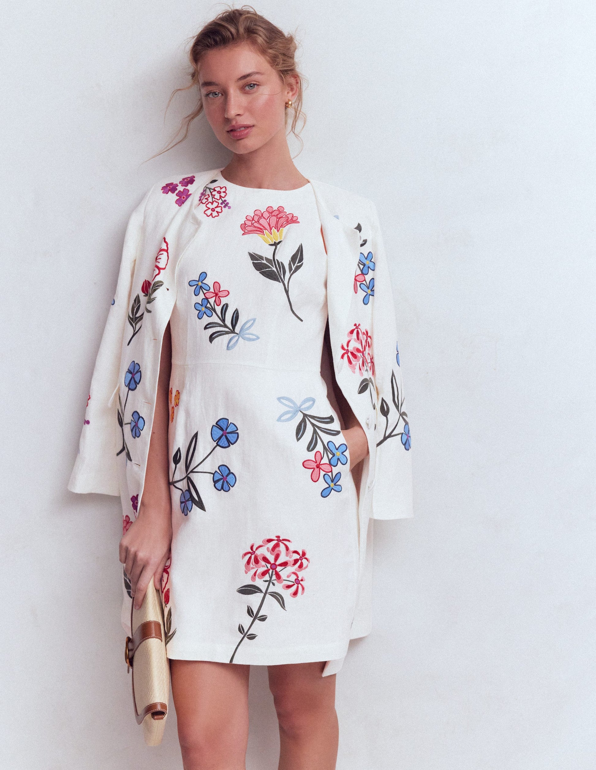 Kurzes Leinenkleid für besondere Anlässe-Weiß Stickerei-1