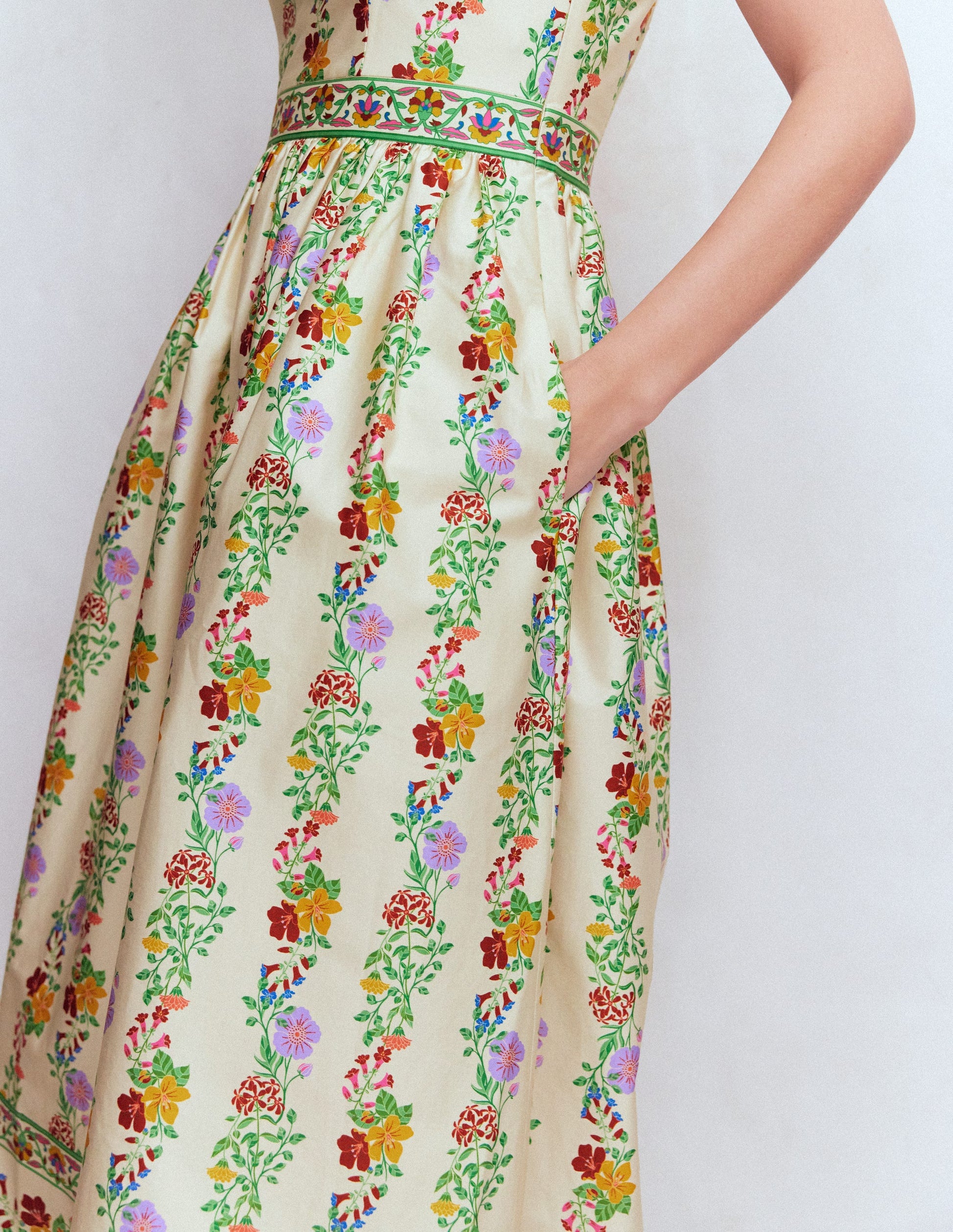 Robe de cérémonie à col carré-Ivoire, motif Blossom Trail-5