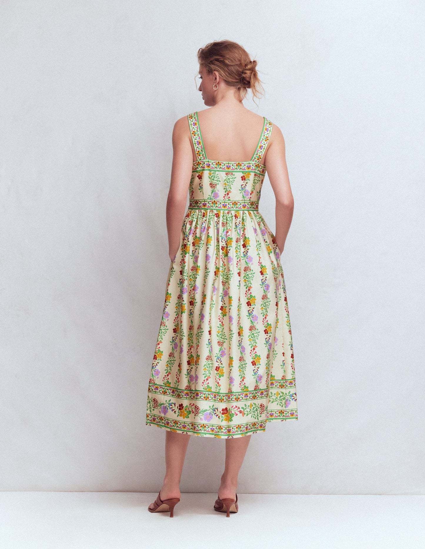 Robe de cérémonie à col carré-Ivoire, motif Blossom Trail