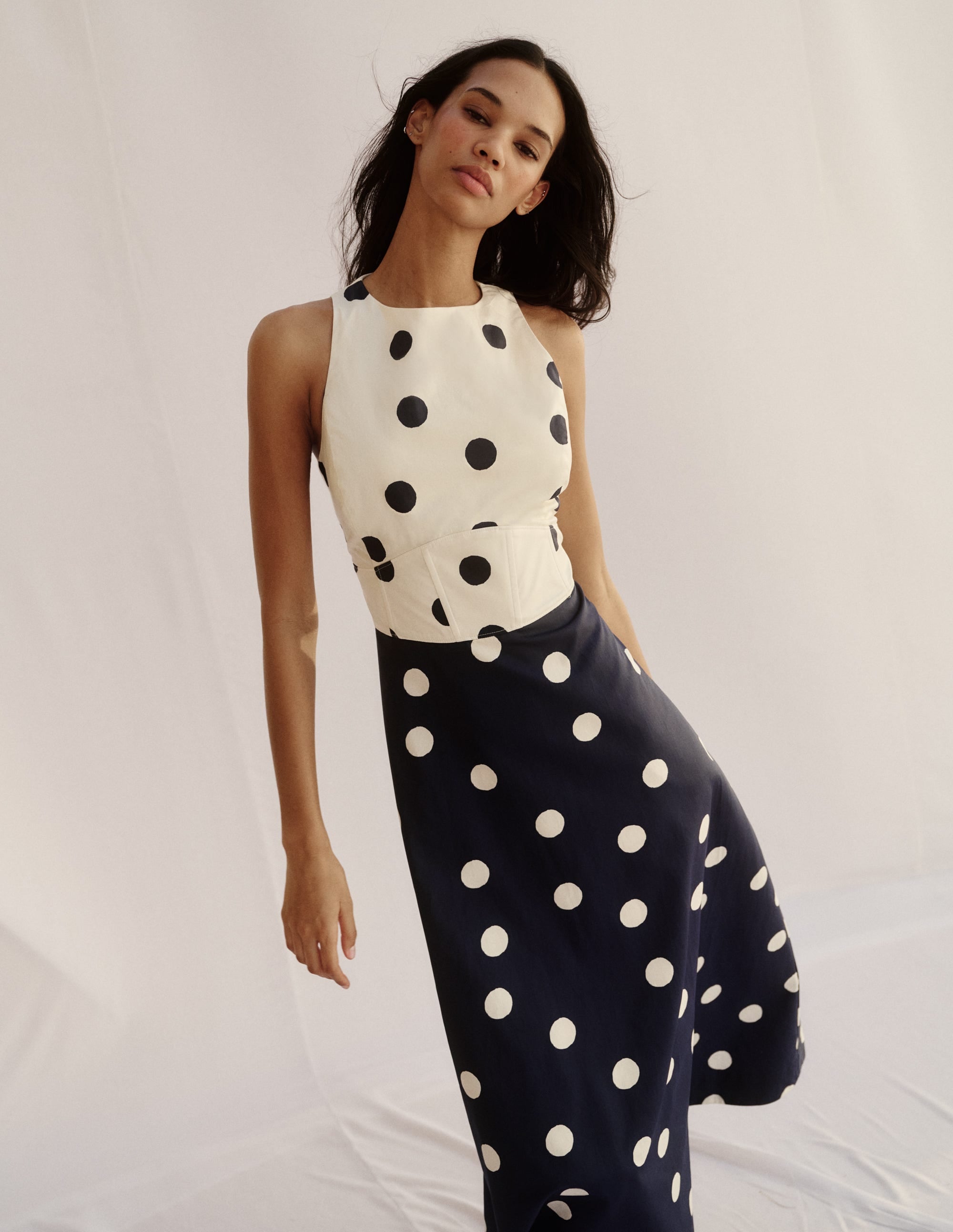 Silvia Maxikleid mit Korsettstäbchen am Oberteil-Französisches Marineblau Gemalt Spaced Dot - Image 5