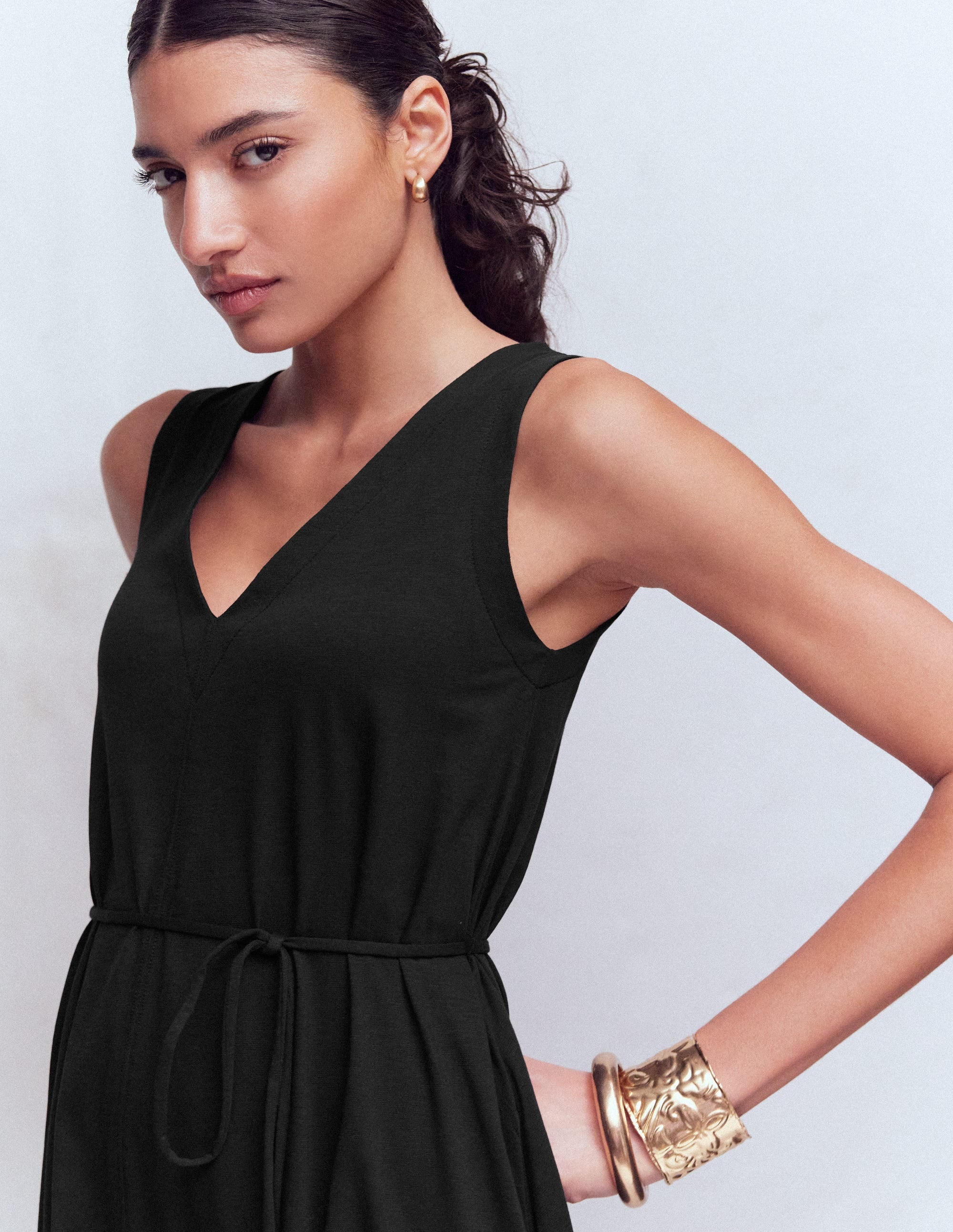 Mia Jersey-Midikleid mit V-Ausschnitt-Schwarz - Image 2