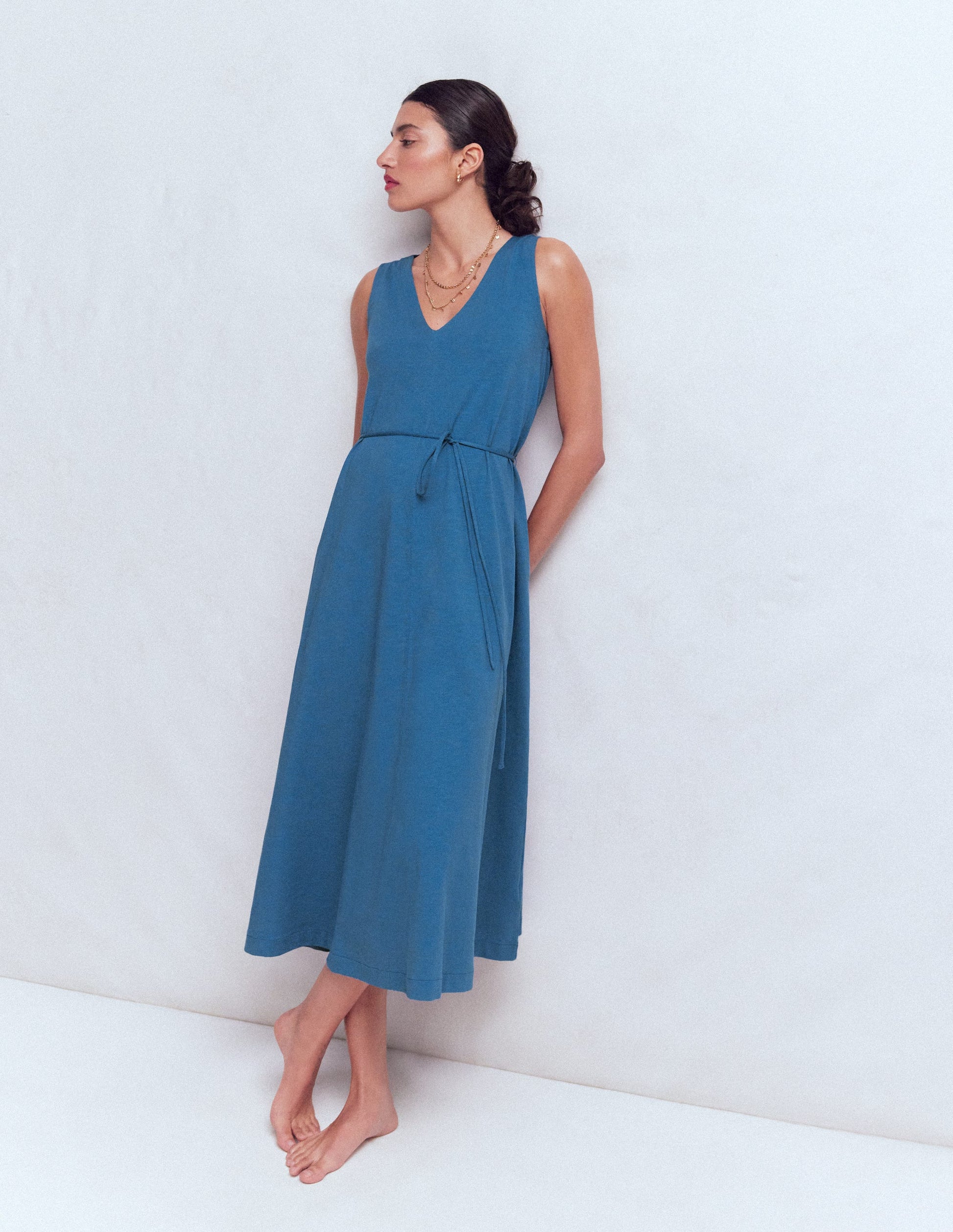 Mia Jersey-Midikleid mit V-Ausschnitt-Turmalinblau-1