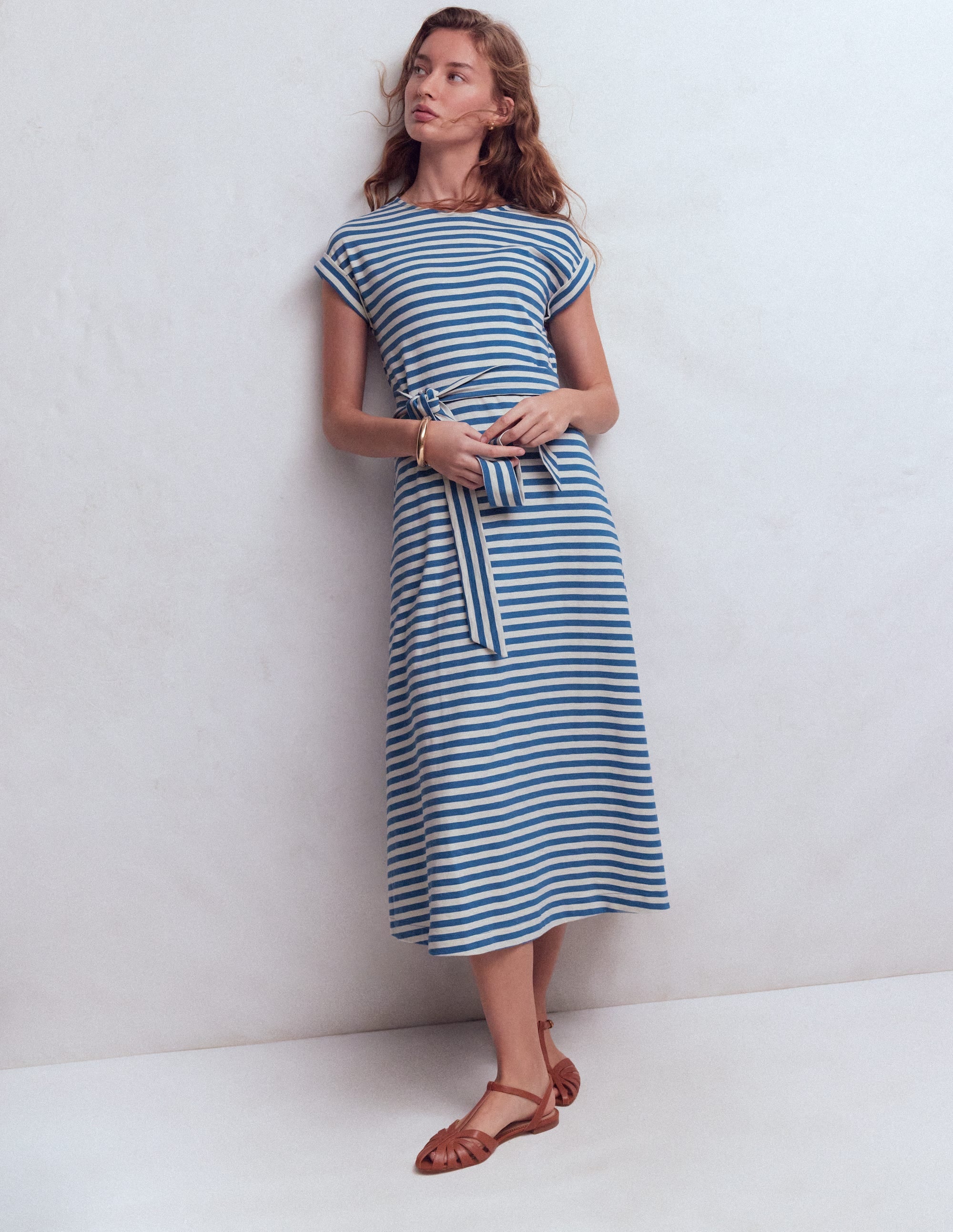 Eve Jersey-Midikleid-Blau und Naturweiß Gestreift - Image 1