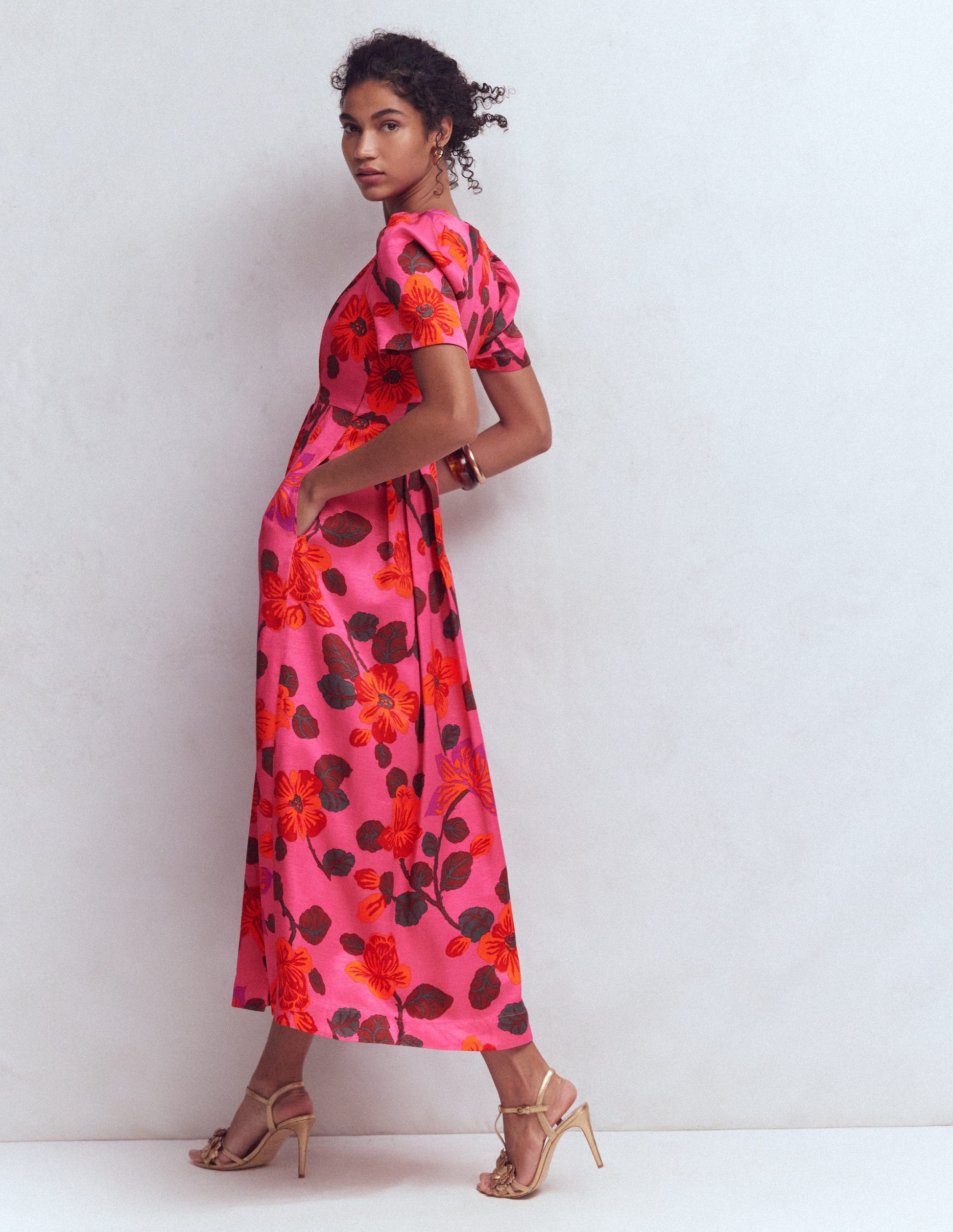 Seidenkleid mit Faltendetail und V-Ausschnitt-Pink Geblümt-3