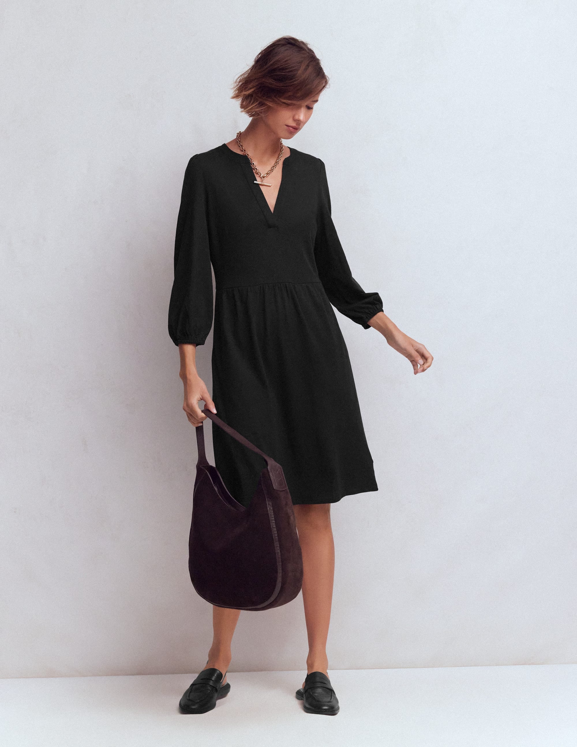 Cathy Jerseykleid mit gekerbtem Ausschnitt-Schwarz - Image 4