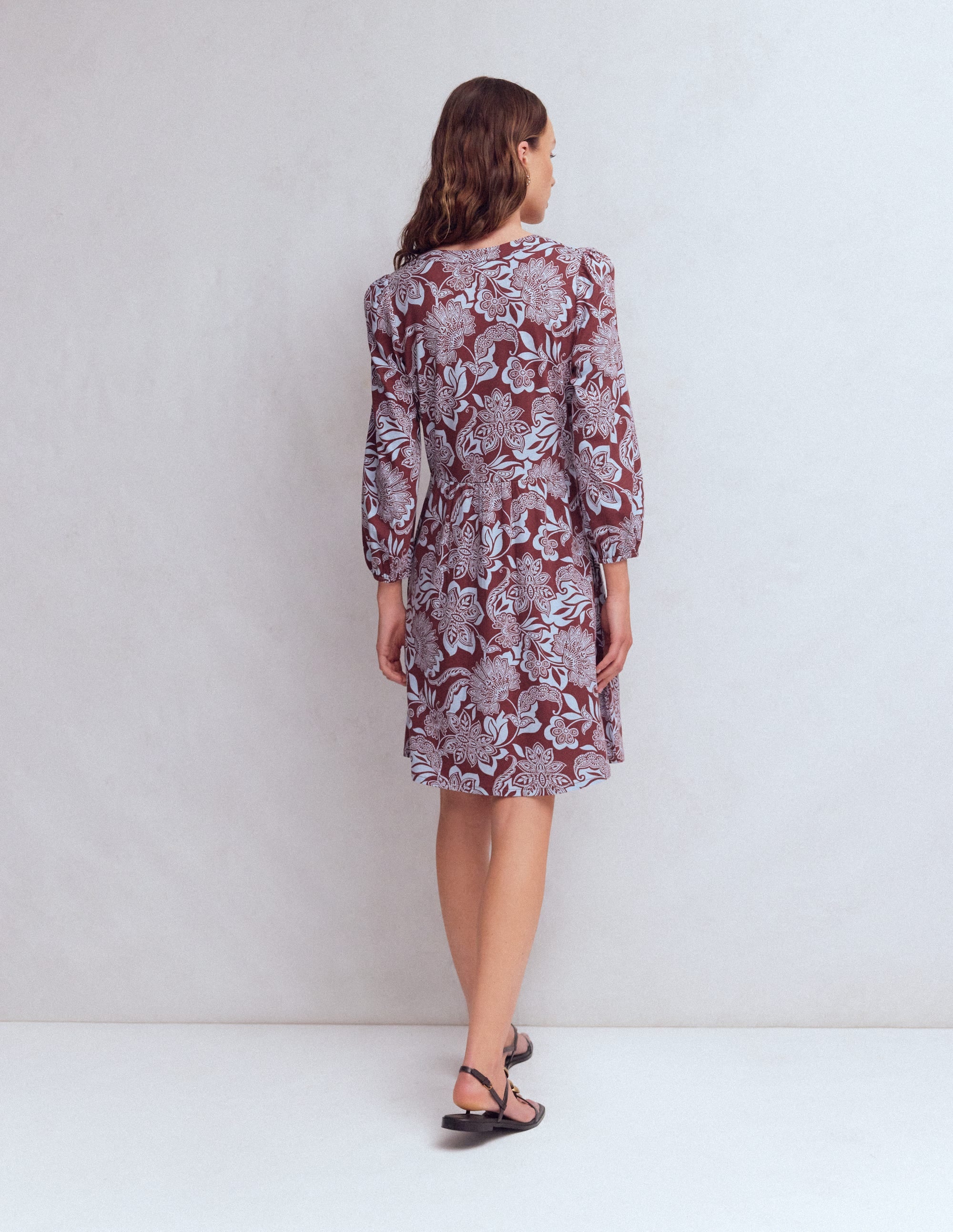 Robe Cathy à col cranté en jersey-Marron grillé, motif Elegant Blossom - Image 3