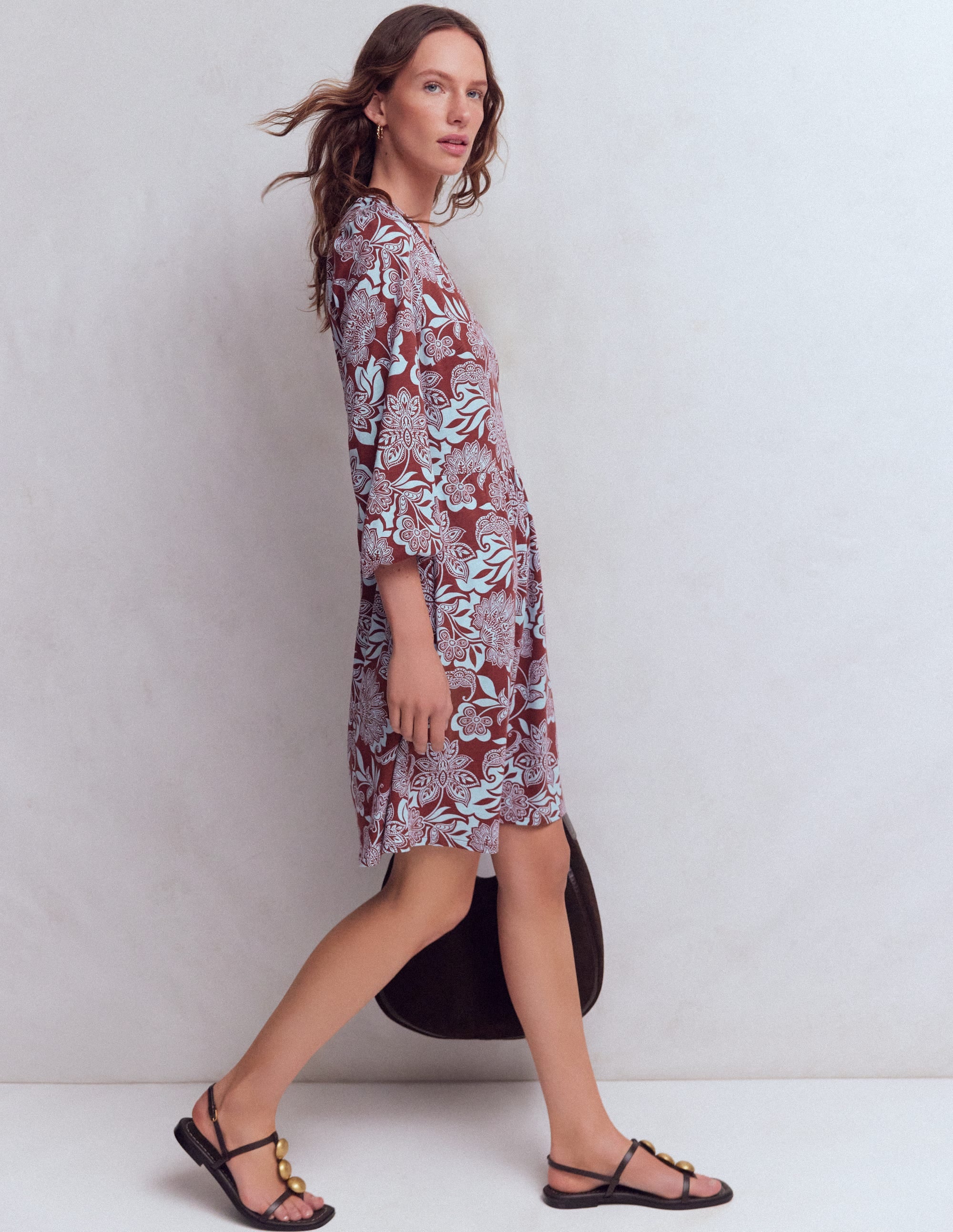 Robe Cathy à col cranté en jersey-Marron grillé, motif Elegant Blossom - Image 4