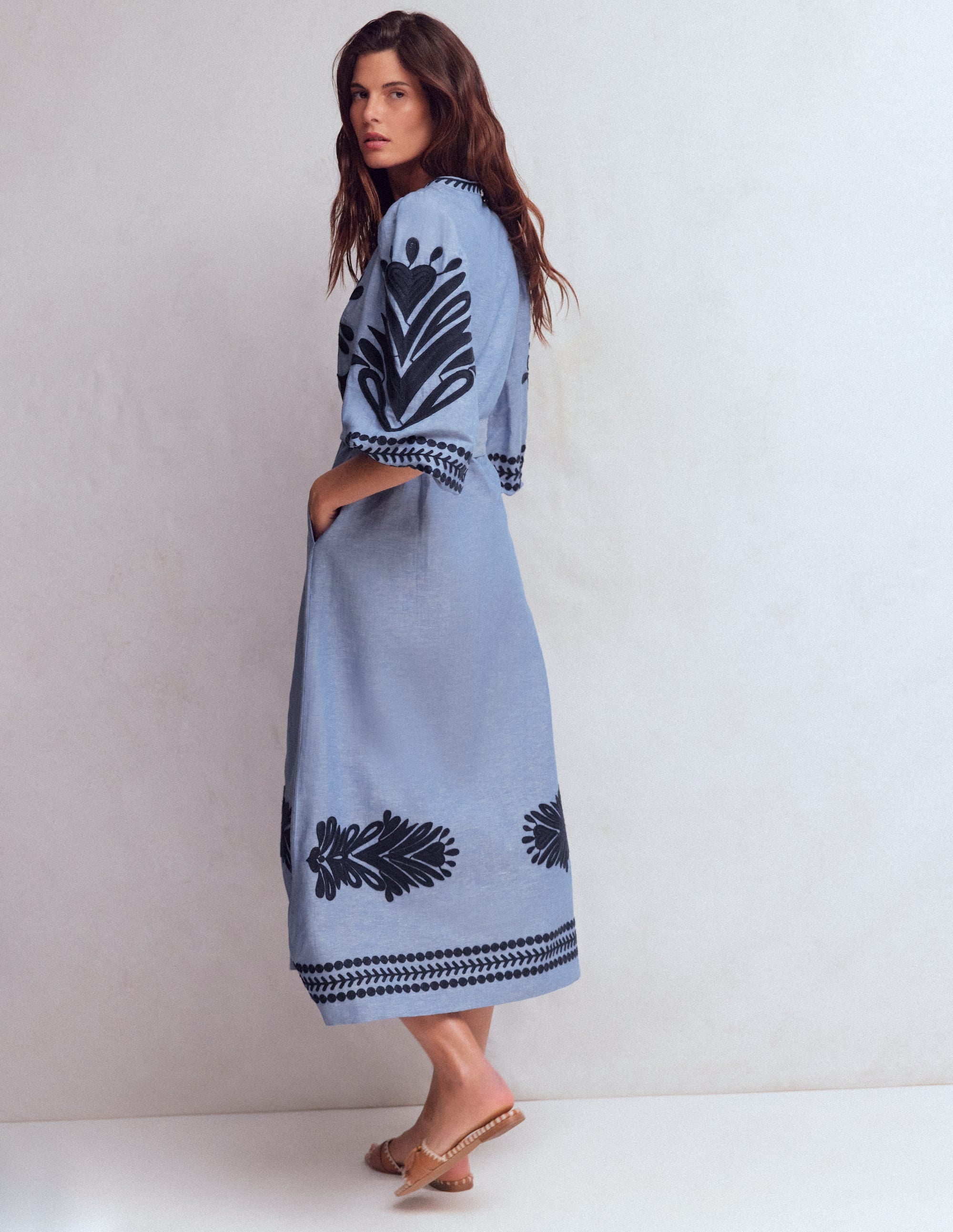 Robe Octavia en lin mélangé-Chambray brodé - Image 3