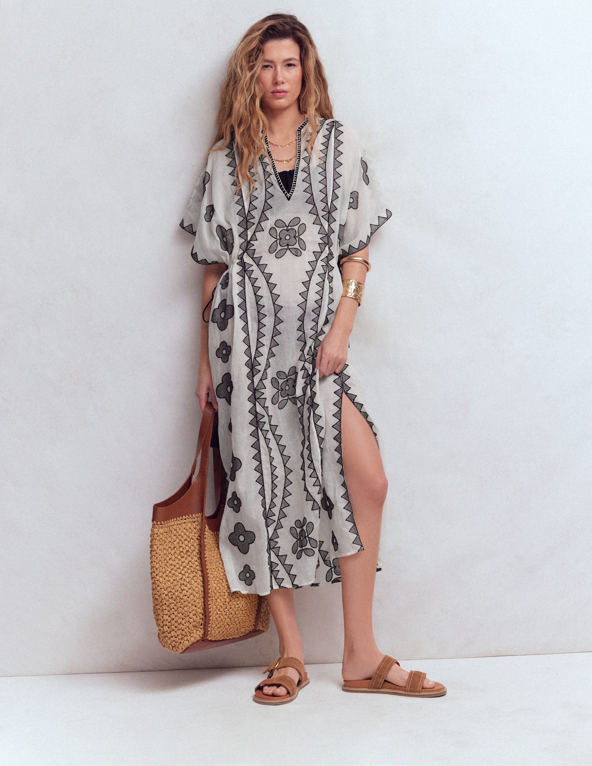 Seitlich gebundenes Kaftankleid-Weiß Schwarz Stickerei-2