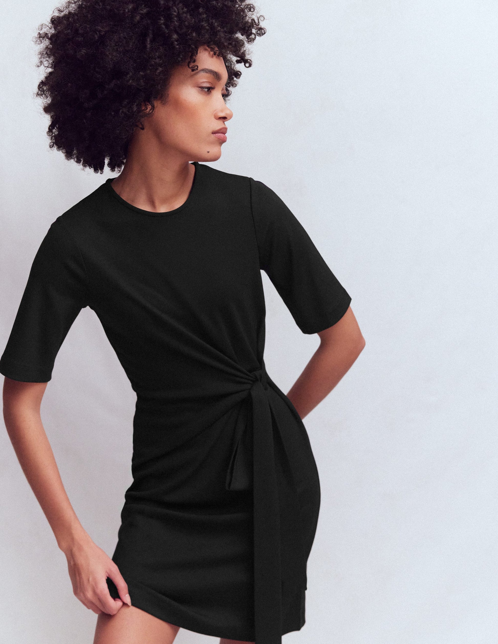 Zinnia Kurzes Ponte-Kleid zum Binden-Schwarz-5