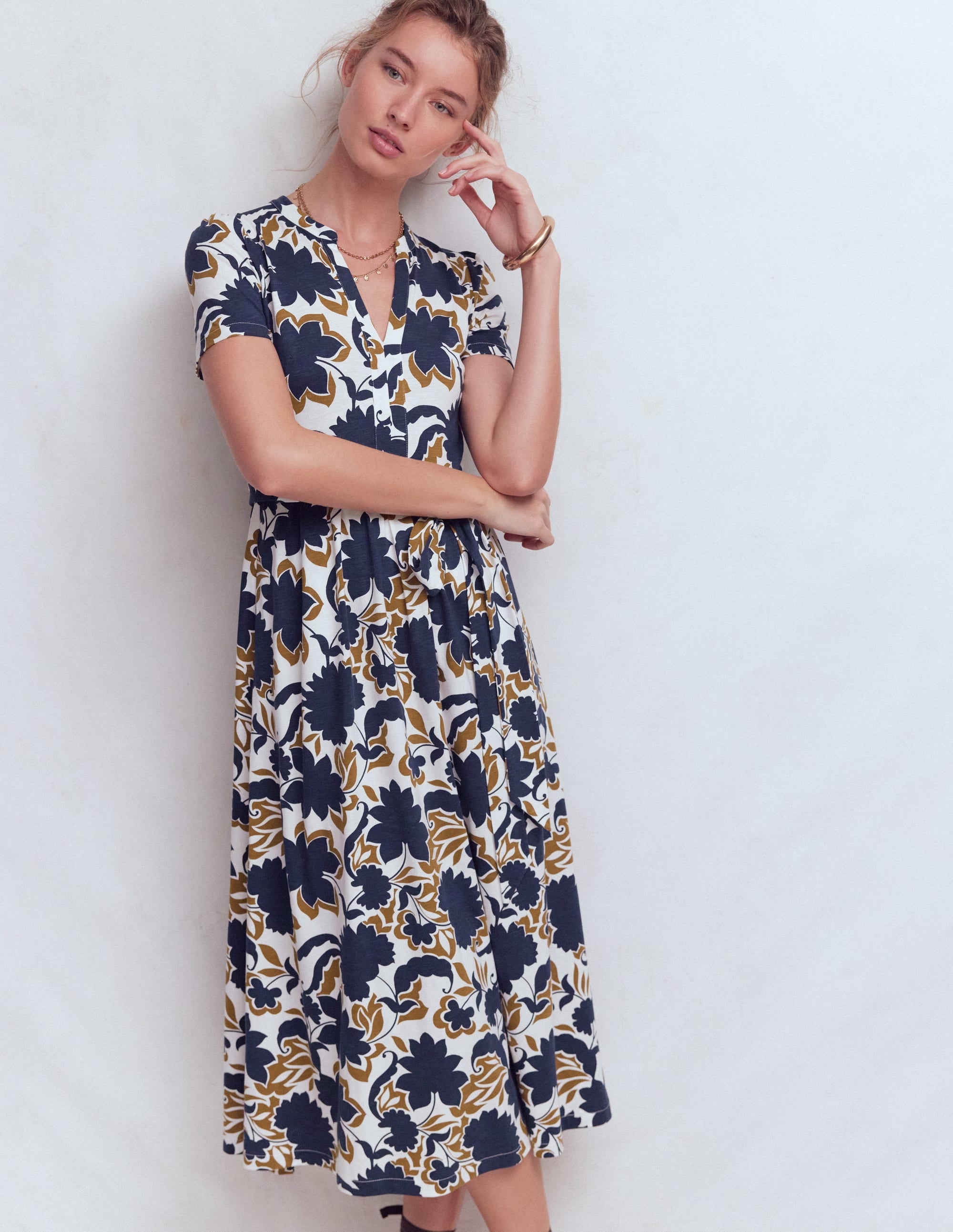 Naomi Jersey-Midikleid-Französisches Marineblau, Schattenblüte - Image 4
