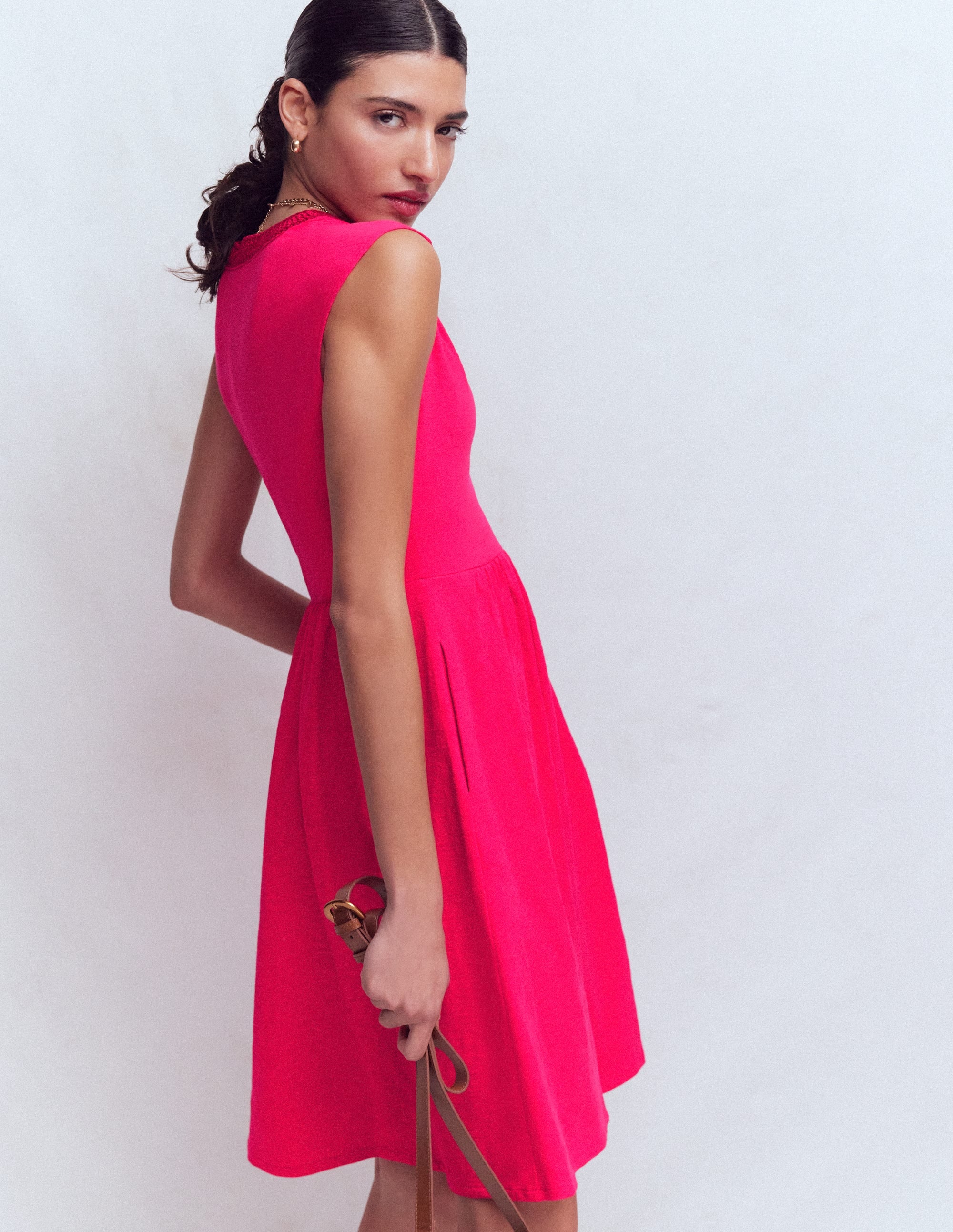 May Kurzes, besticktes Kleid-Opulentes Rosa - Image 3