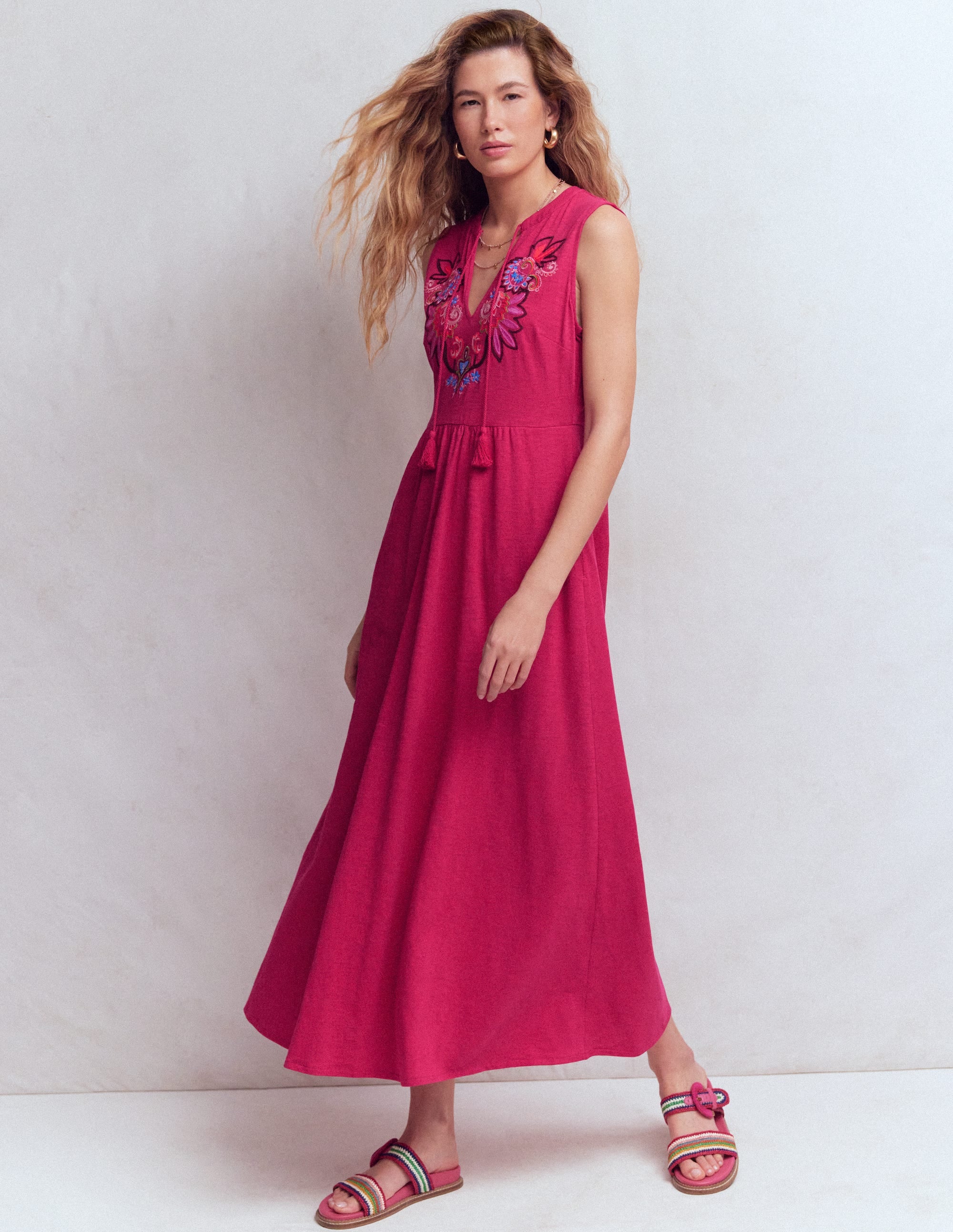 Jersey-Maxikleid mit gekerbtem Ausschnitt-Granita - Image 1