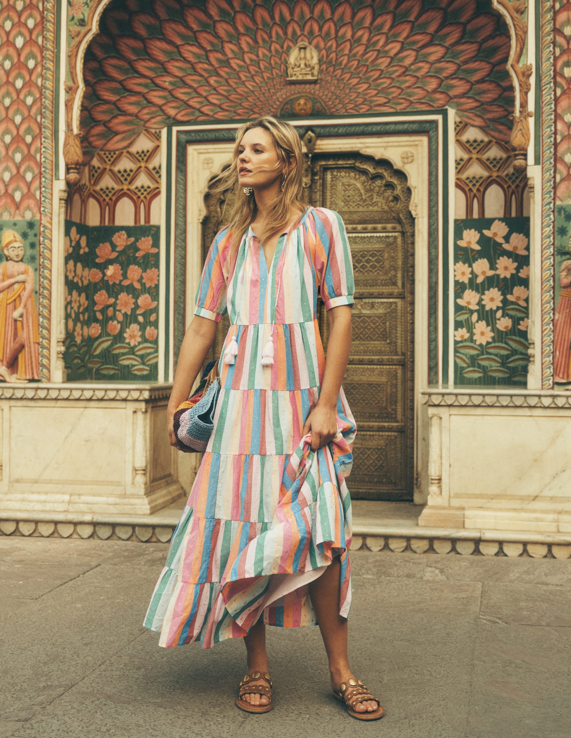 Buntes Maxikleid mit Stufen-Bunt Streifen - Image 7