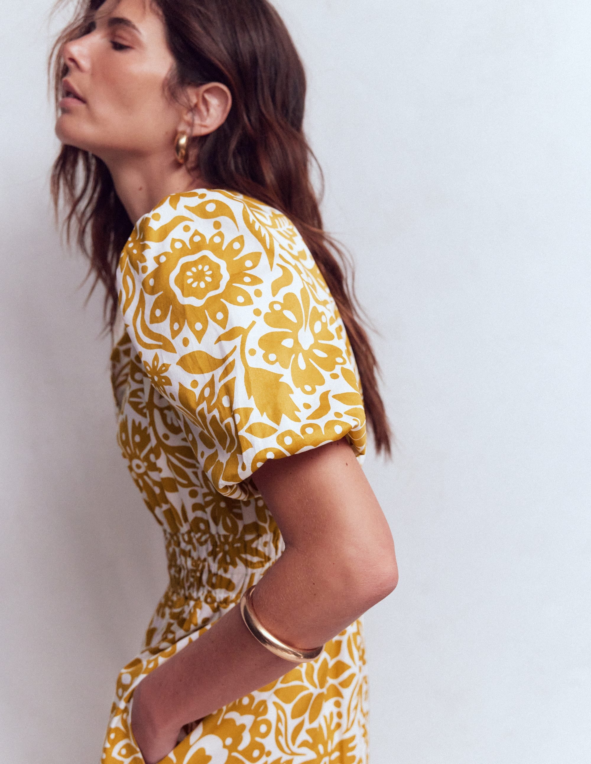 Irene Baumwollkleid mit Puffärmeln-Goldweizen, Großflächiges Wiesenmuster - Image 3
