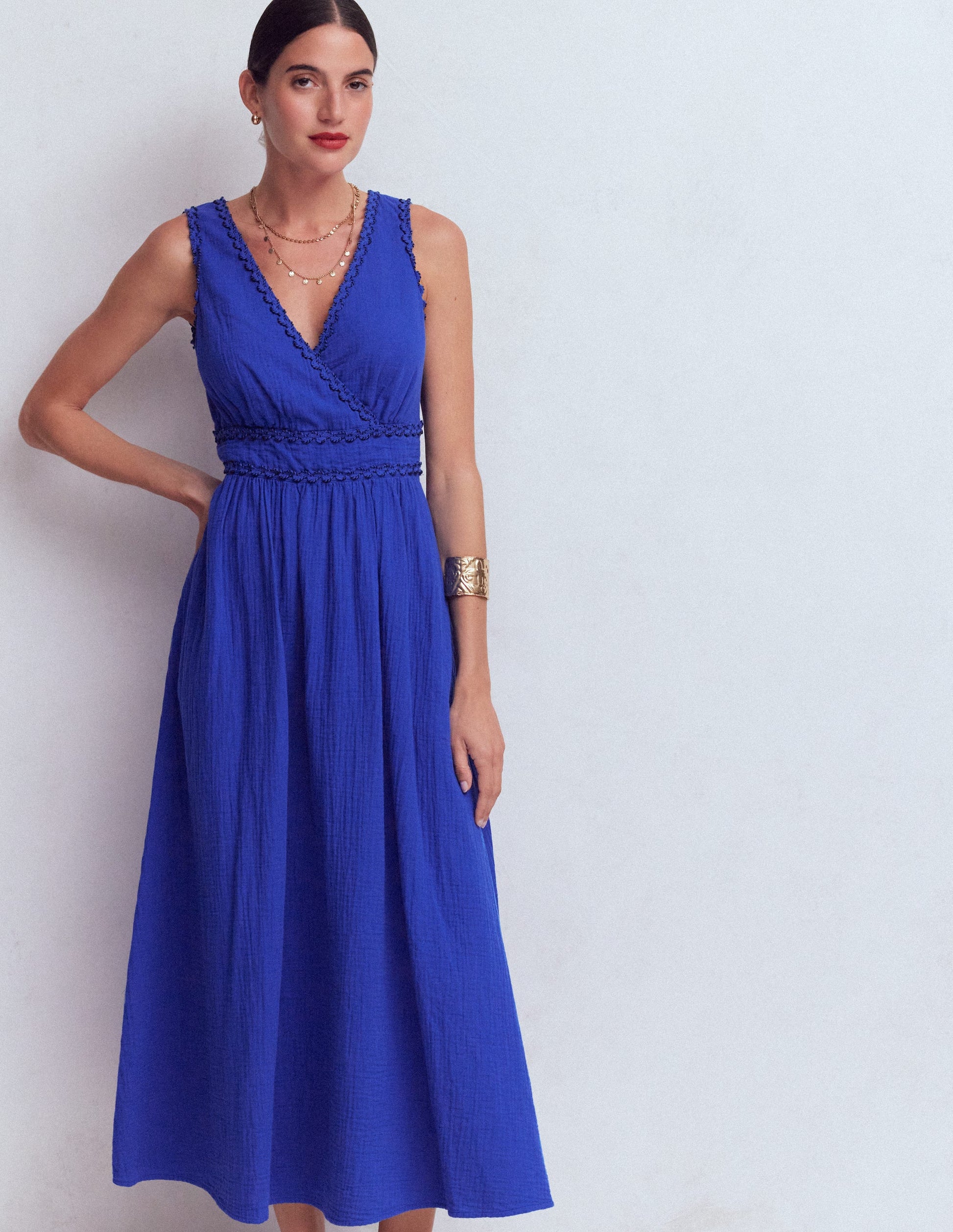 Lorna Doppeltuch-Kleid mit Besatz-Leuchtendes Blau-4