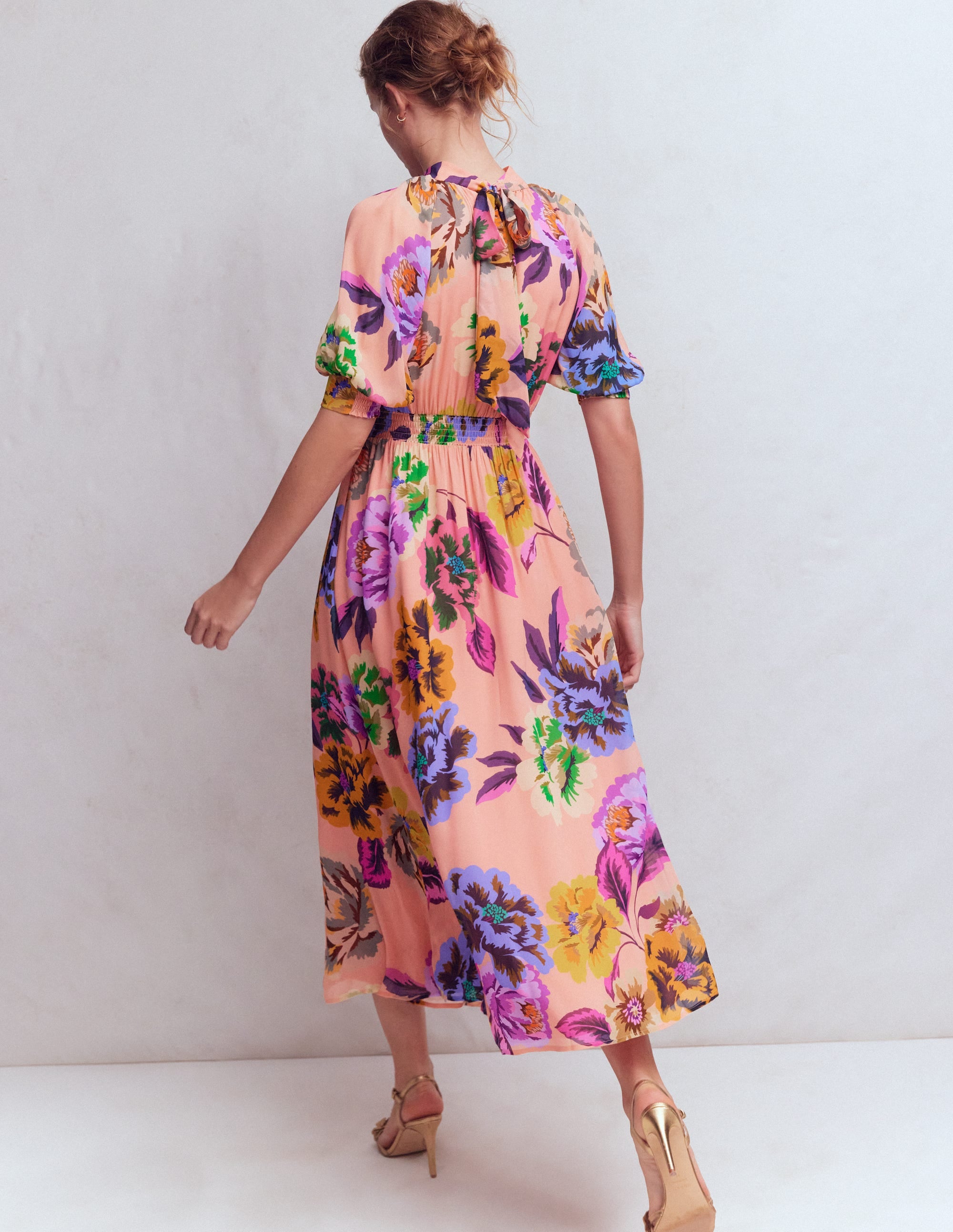 Hochgeschlossenes Kleid mit Blousonärmeln-Bunt Opulente Blüten - Image 3