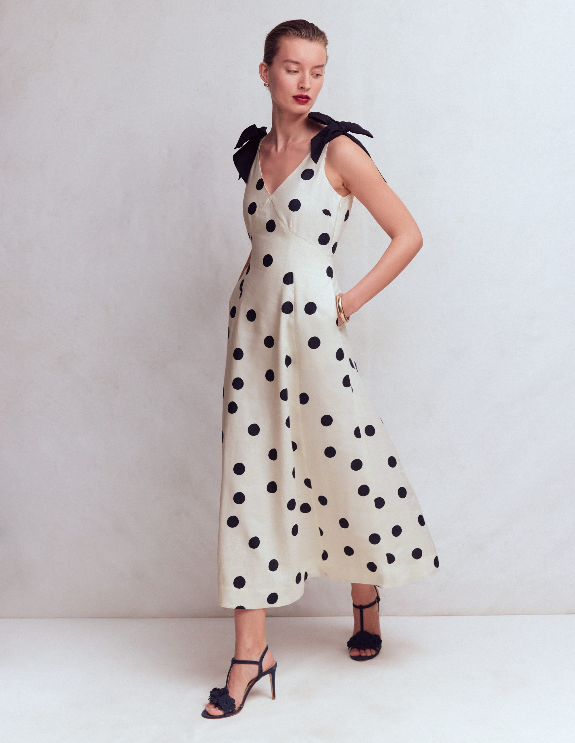 Robe taille empire en lin à nœuds-Pois peints espacés ivoire - Image 1