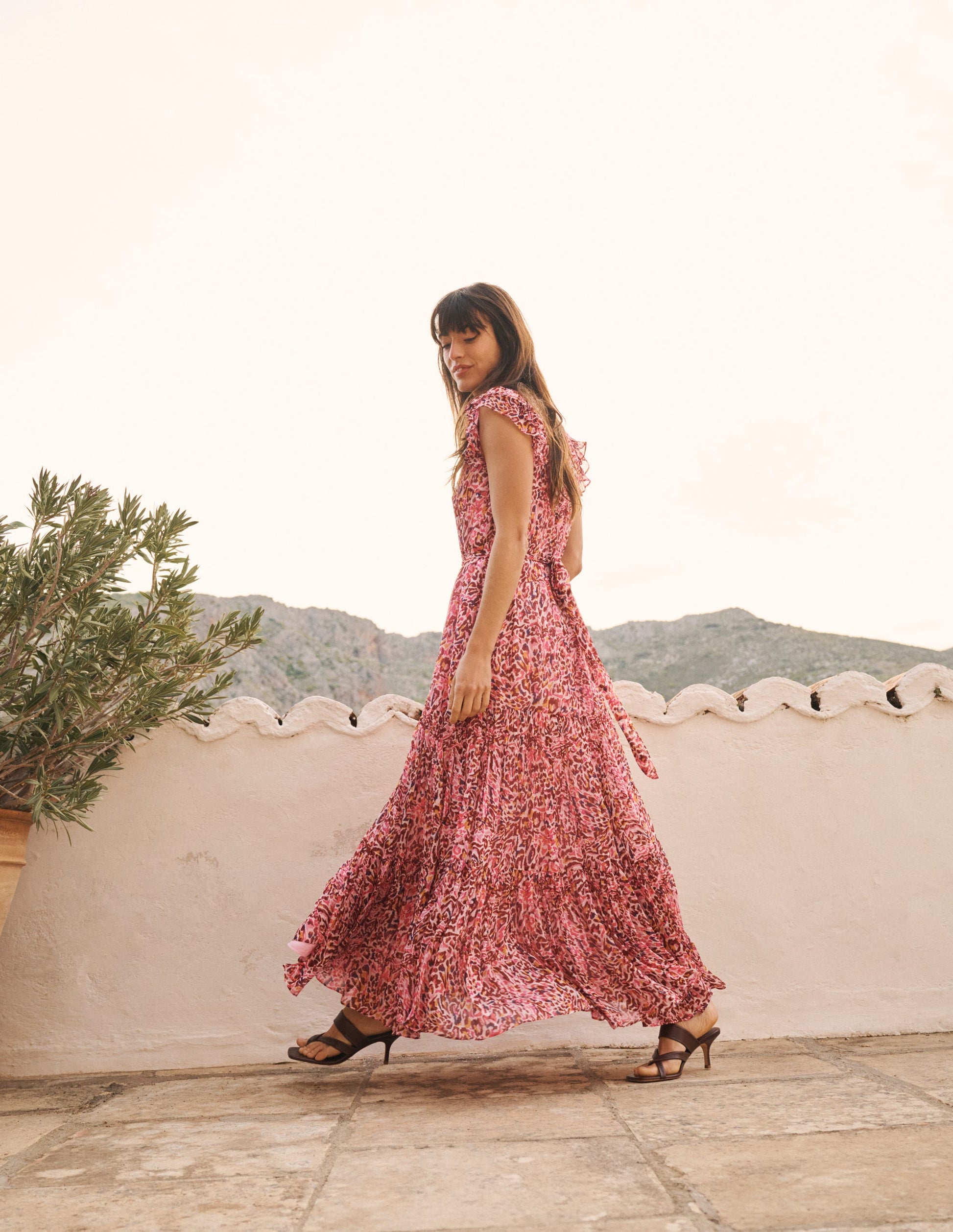 Hochgeschlossenes, ärmelloses Kleid-Bunt Leopardenmuster-1