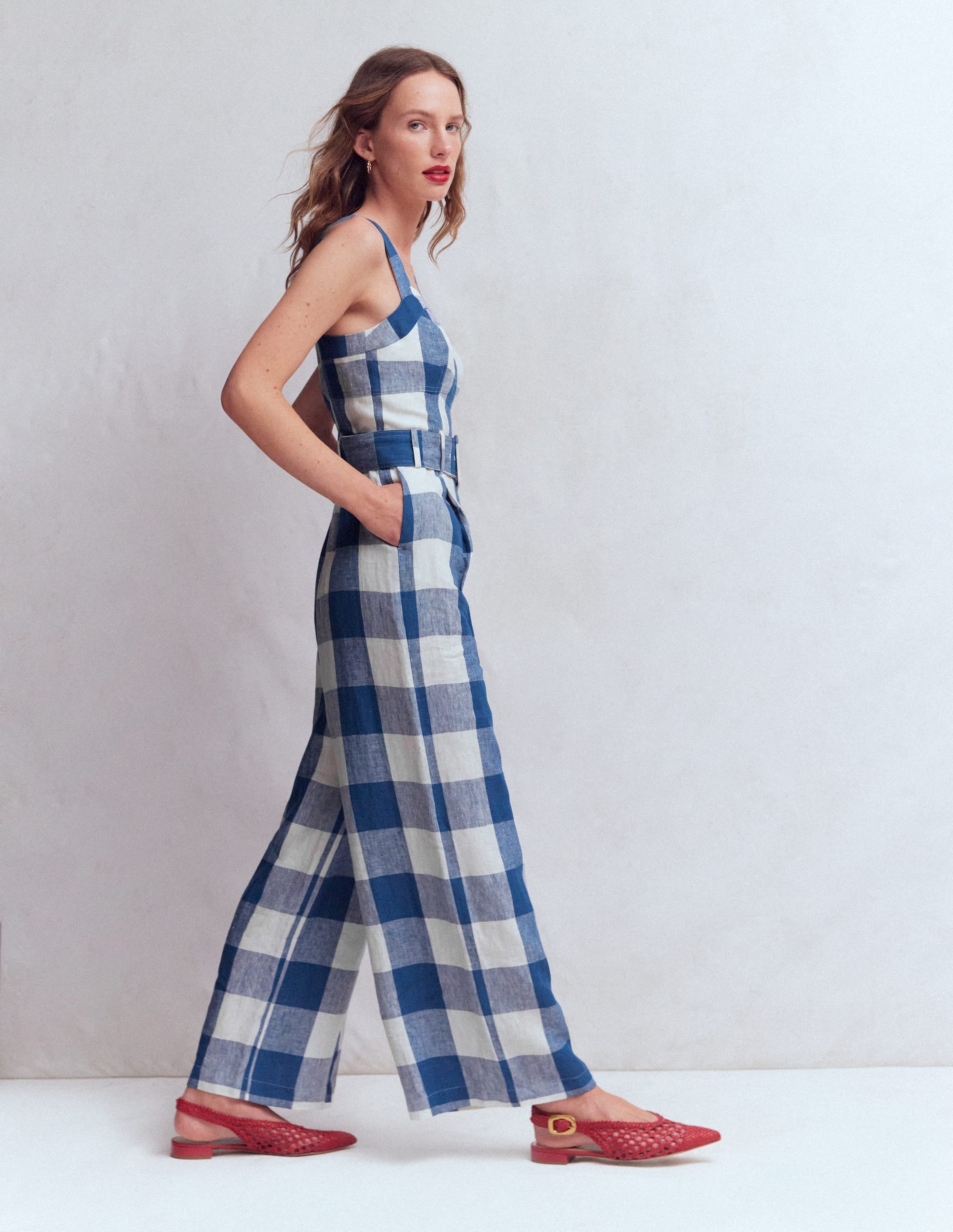 Leinen-Jumpsuit mit  Einsätzen am Oberteil-Denimblau Vichykaro - Image 5