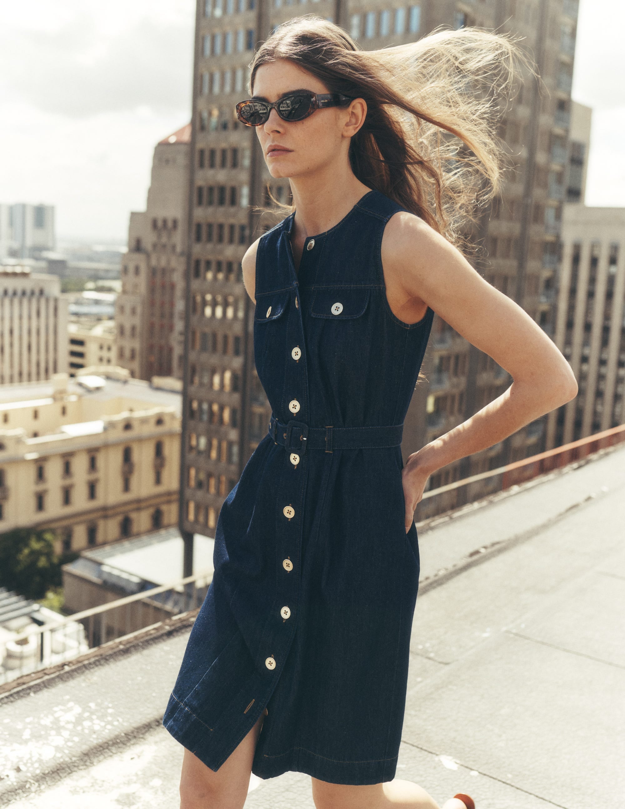 Robe courte en jean à boutons dorés-Indigo - Image 5