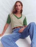 Agnes Leinen-T-Shirt mit V-Ausschnitt-Naturweiß/Grün