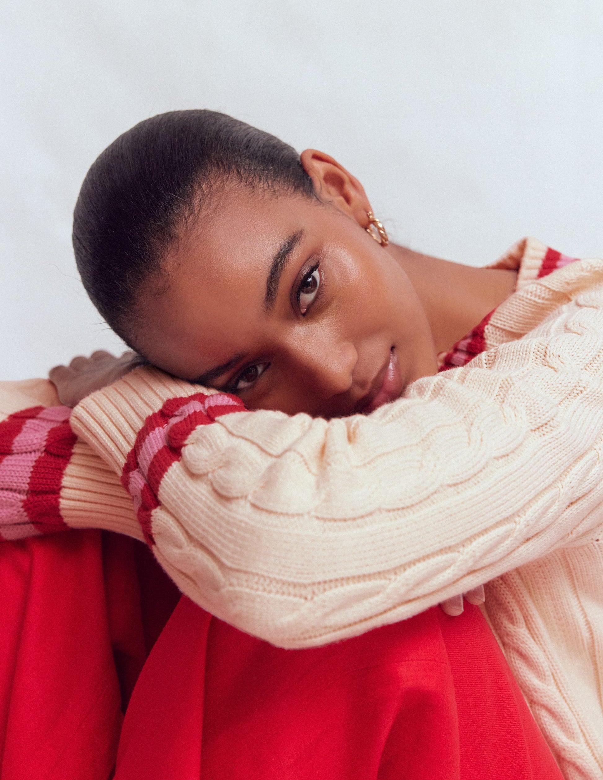 Maeve Texturierter Baumwollpullover-Naturweiß Zopfmuster, Rot-8