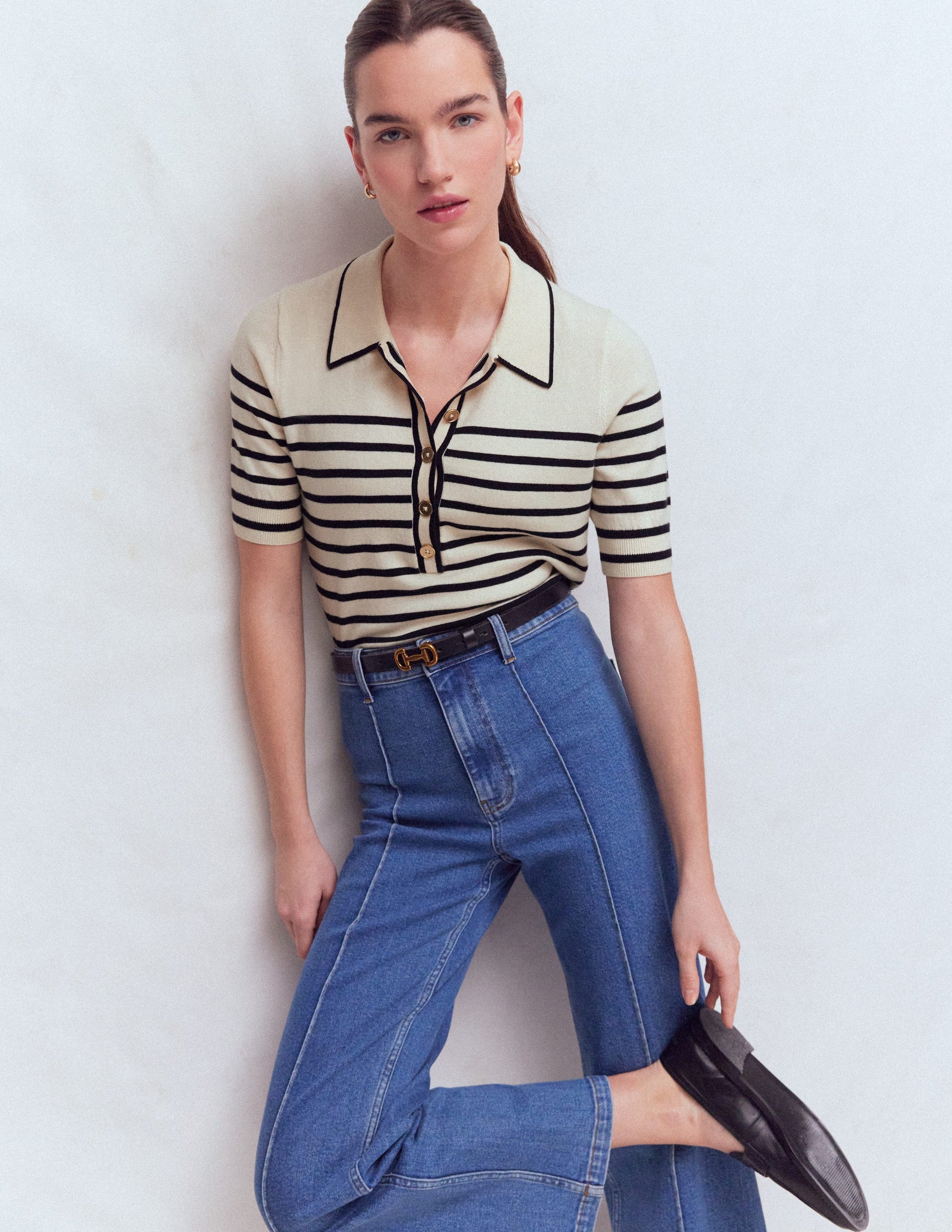 Liz Henley-T-Shirt-Naturweiß. Marineblau-1