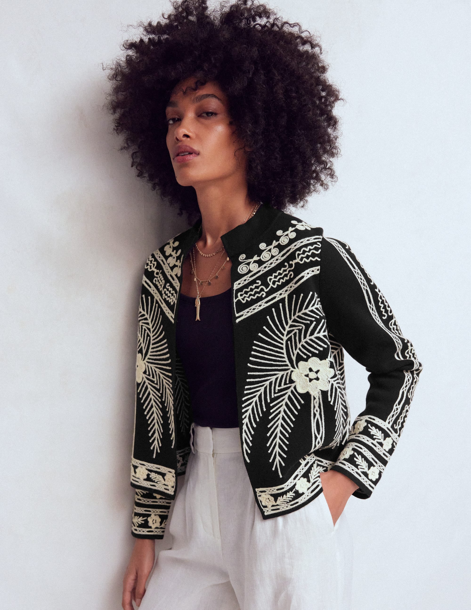 Elena Jacke mit Stehkragen-Schwarz, Stickerei - Image 1
