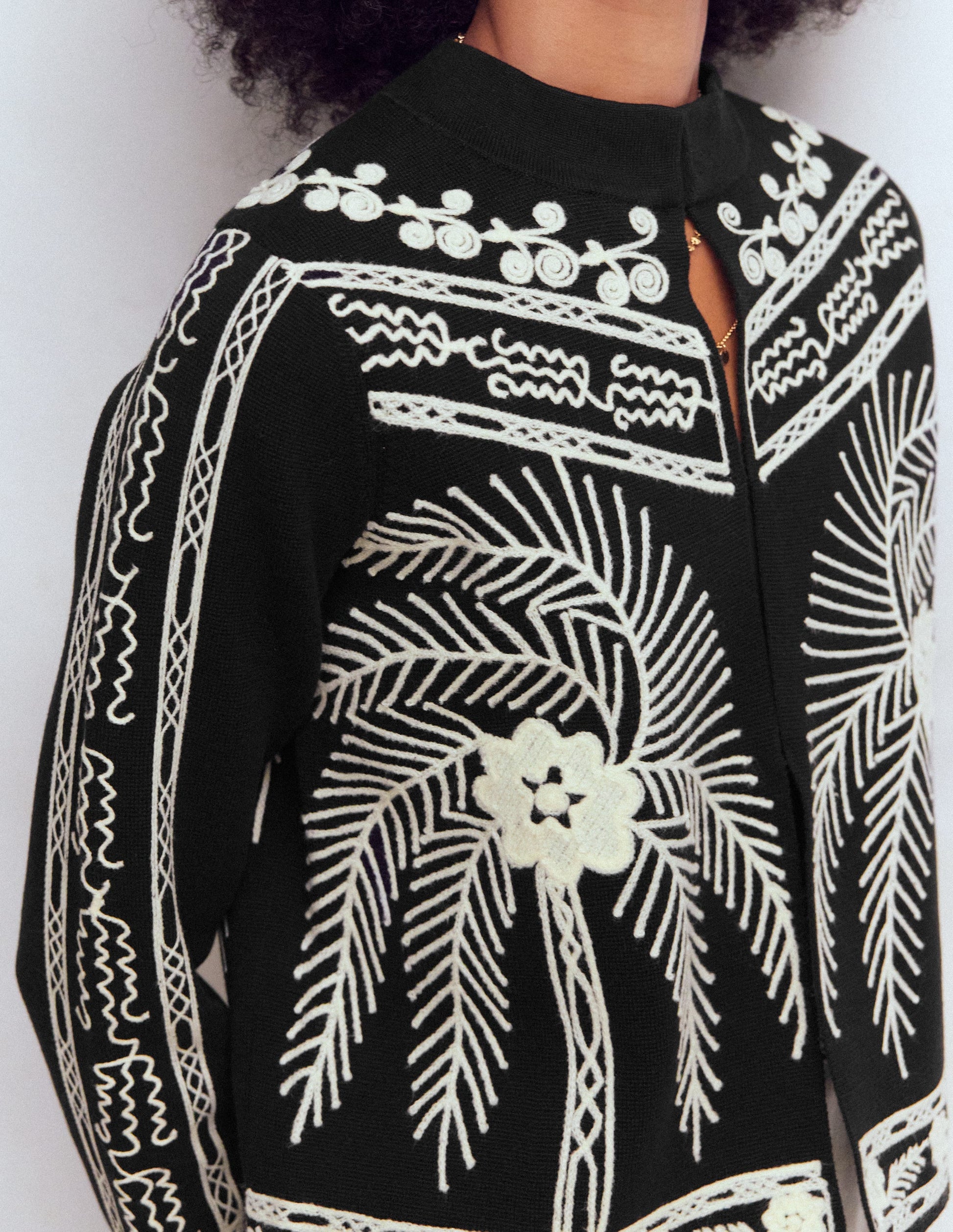 Elena Jacke mit Stehkragen-Schwarz, Stickerei-5