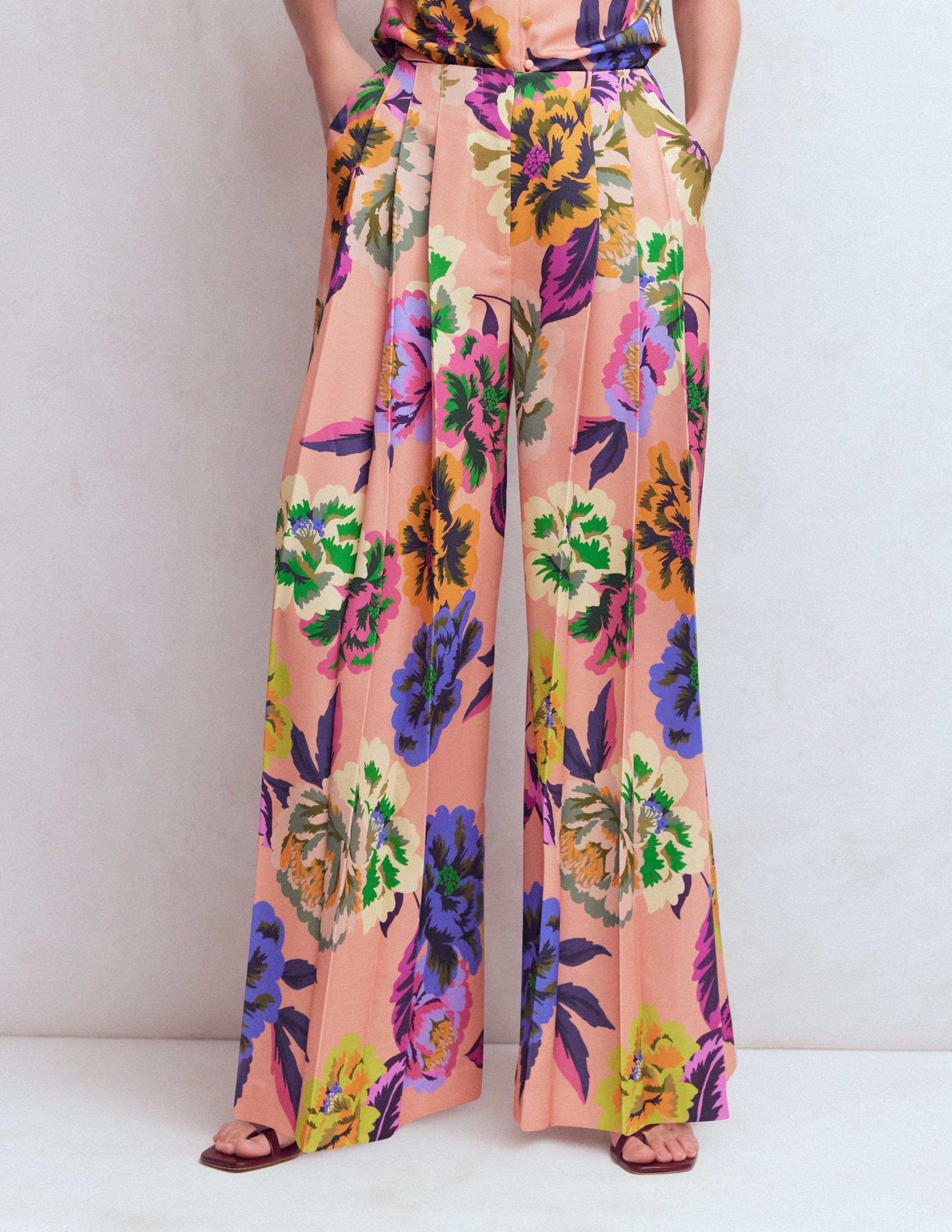 Regent Hose mit weitem Bein-Bunt, Opulente Blüten-5