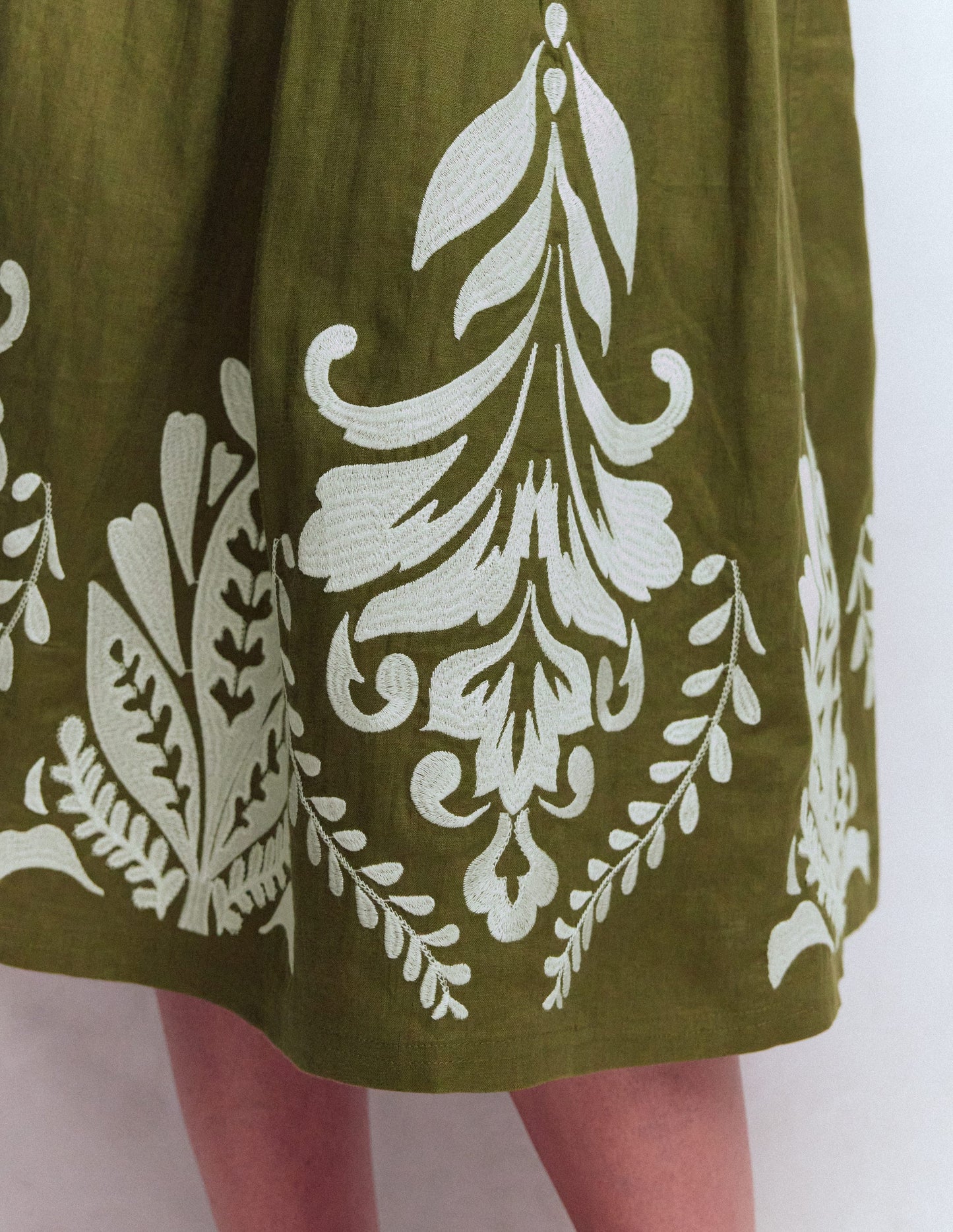 Verity Leinen-Midirock-Waldgrün Stickerei