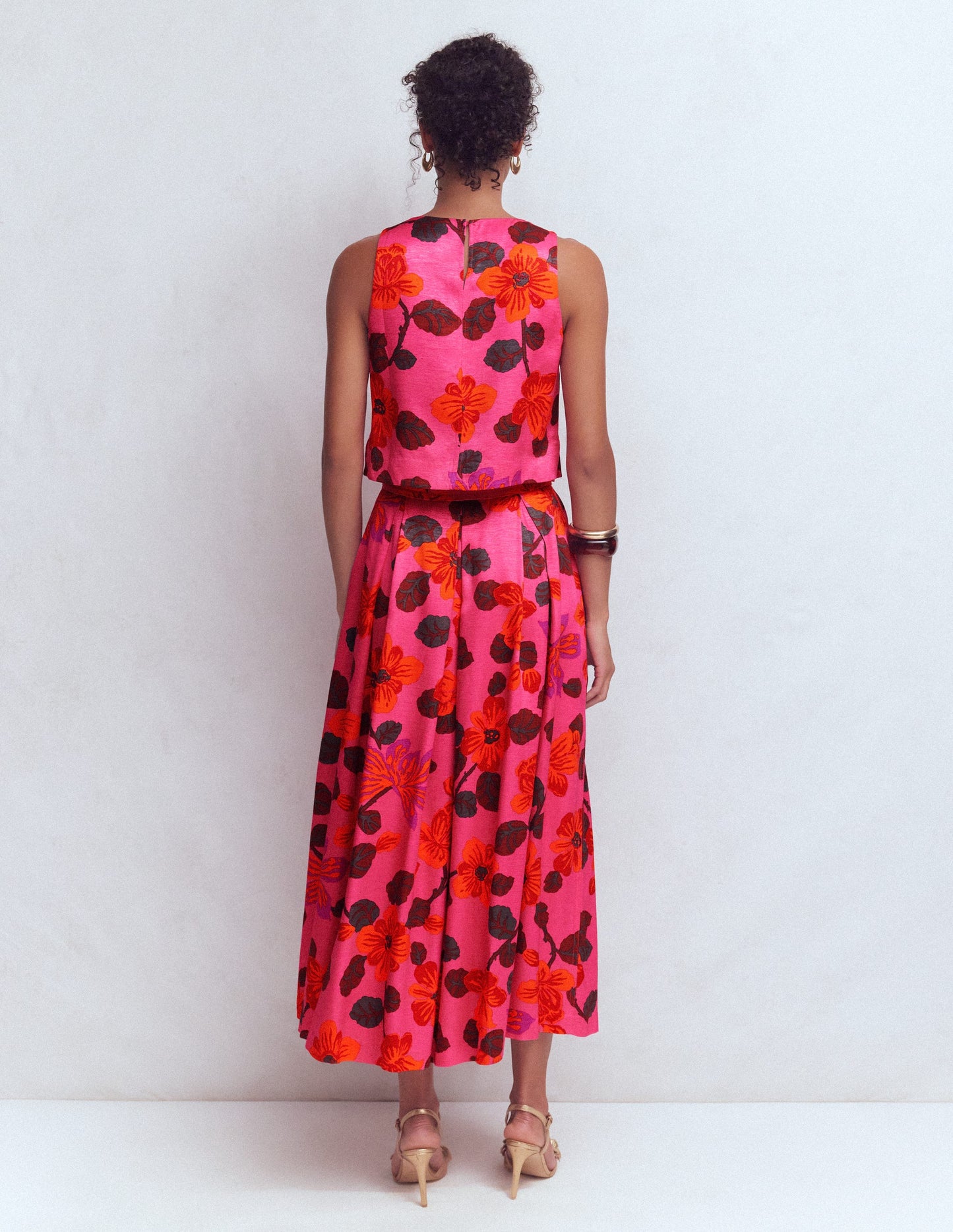 Verity Maxirock-Bunt, Kunstvolle Blüten