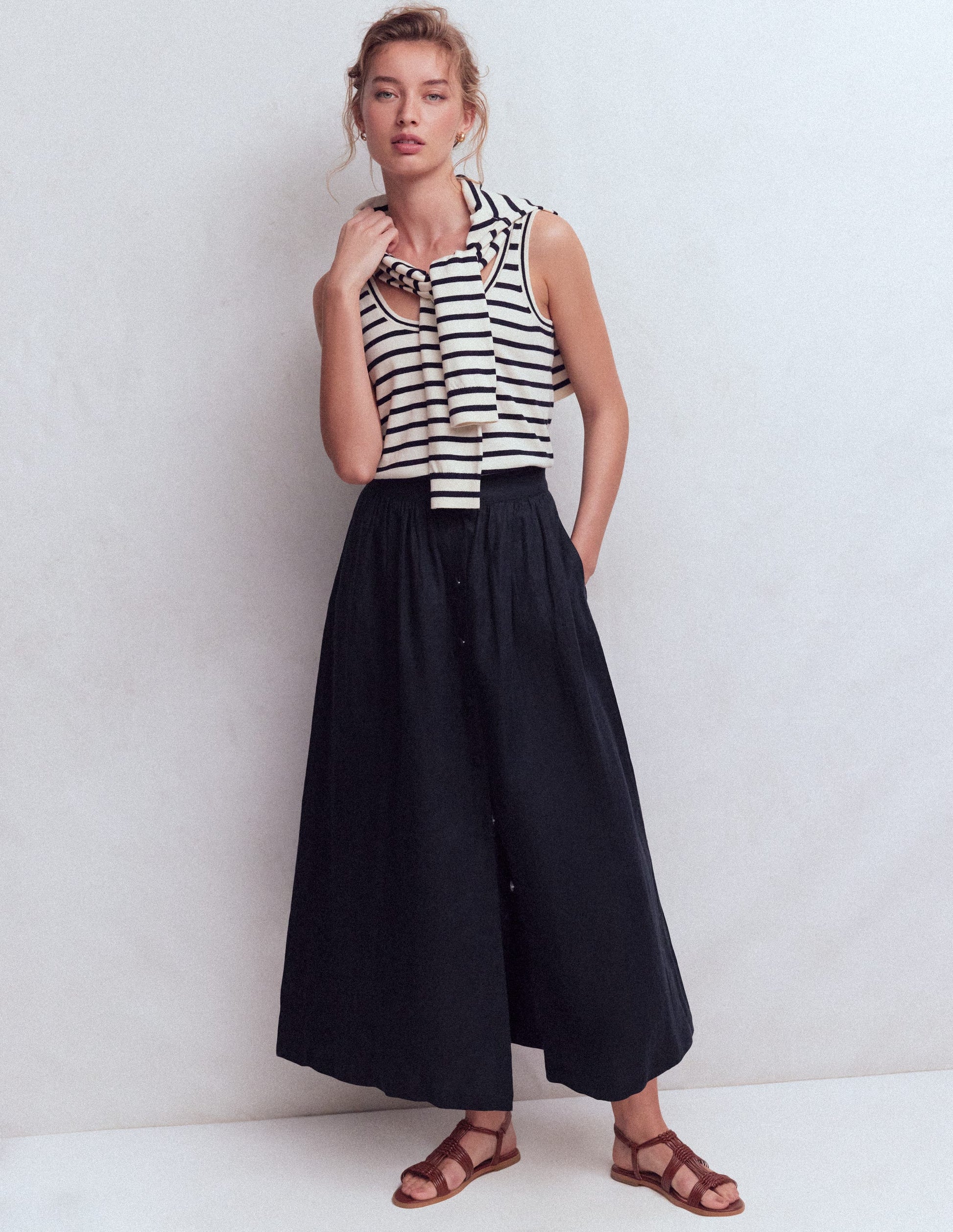 Emma Linen Maxi Skirt-Navy-1