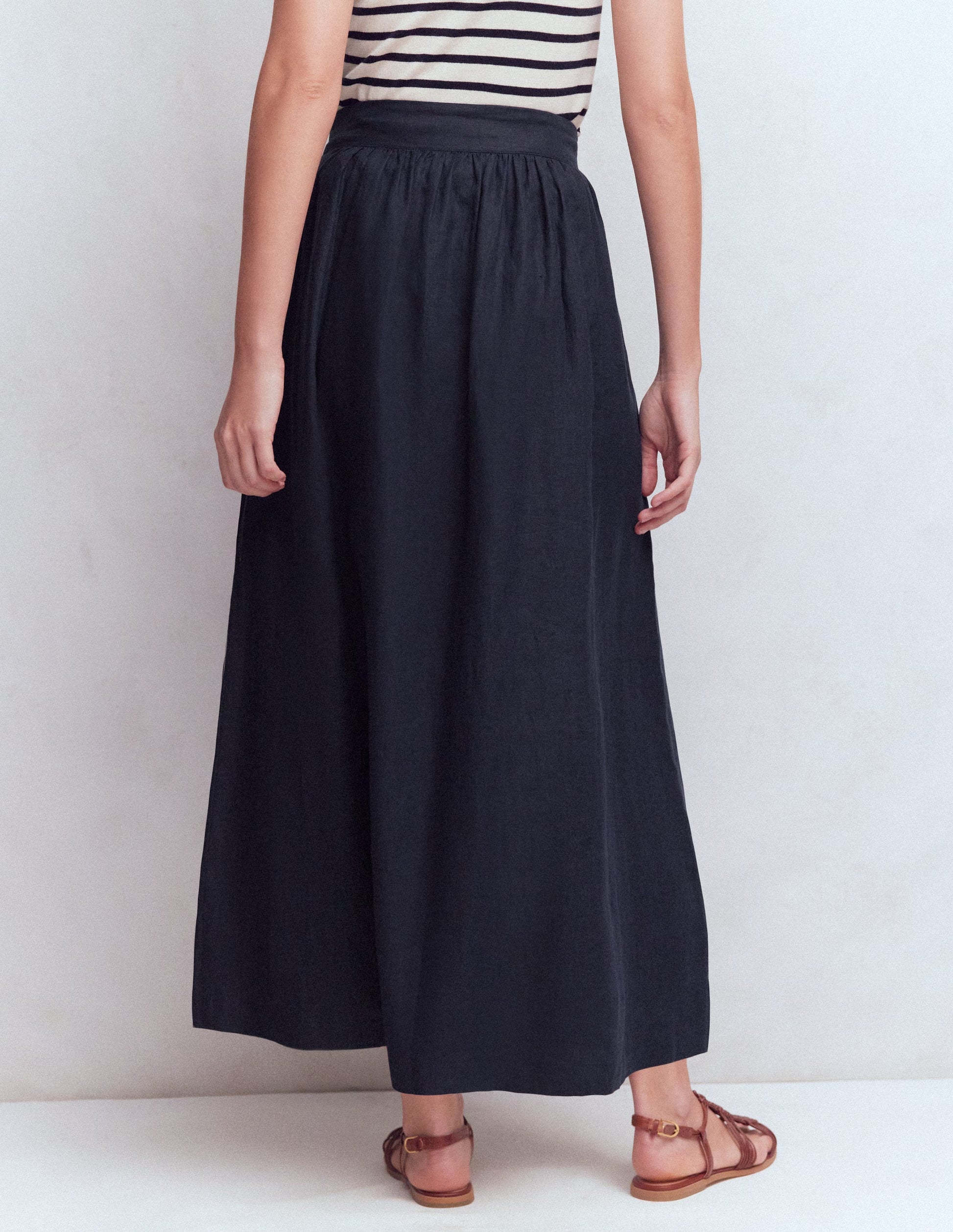 Emma Linen Maxi Skirt-Navy-3