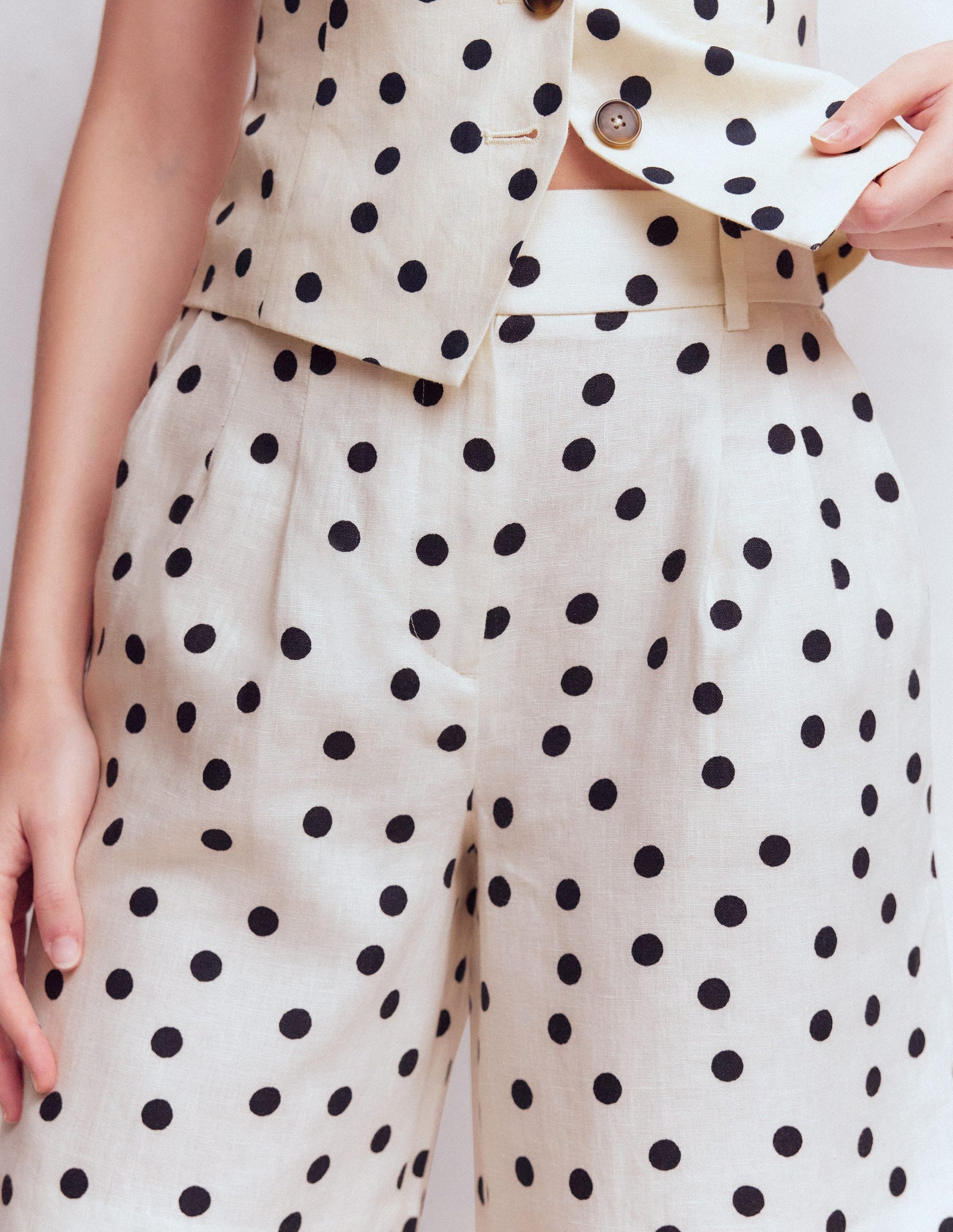 Kensington Leinenshorts-Naturweiß, Gemalte Tupfen-2