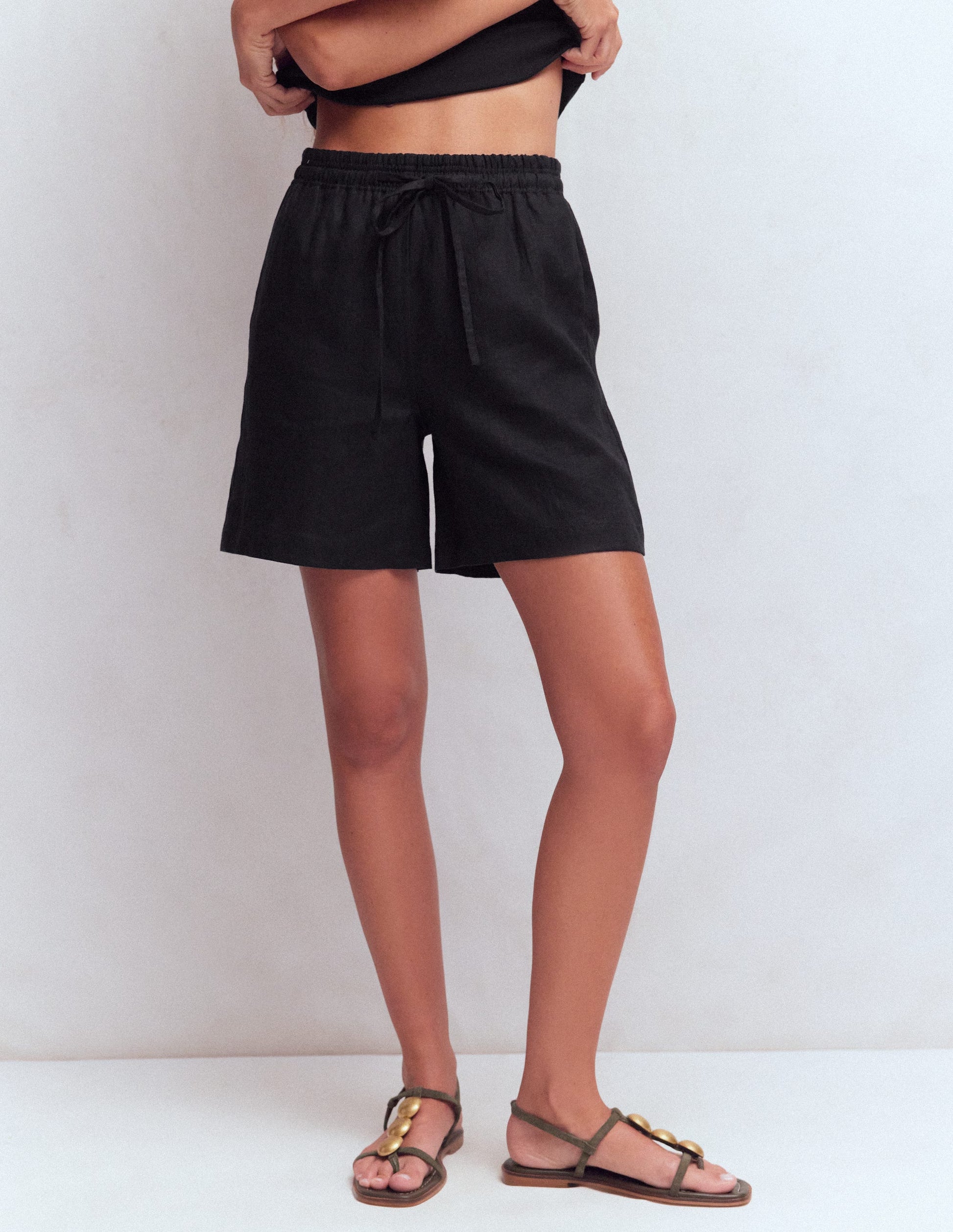 Islington Linen Shorts-Black-4