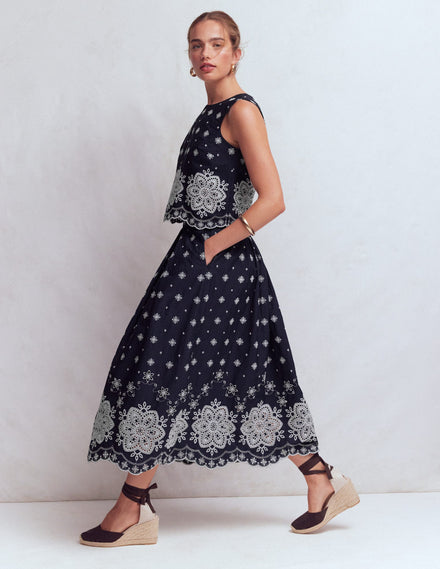 Verity Broderie Poplin Skirt-Navy, broderie