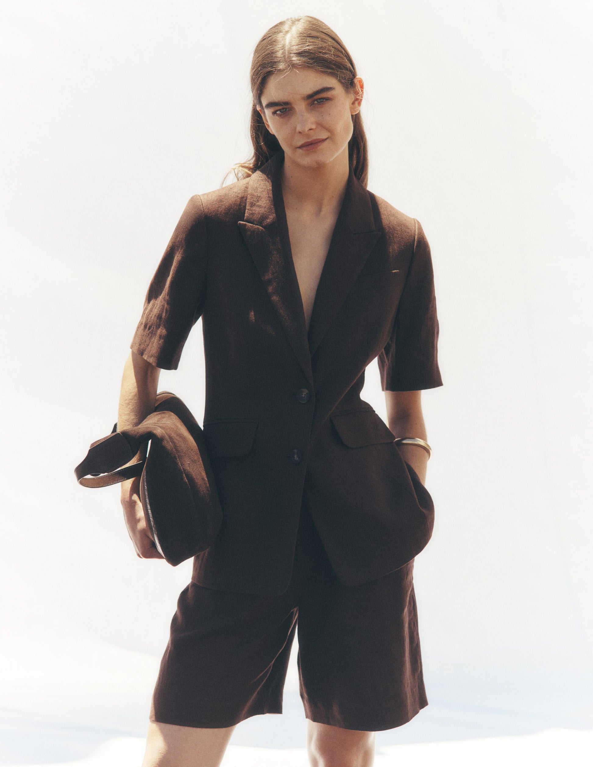 Chelsea Leinenshorts mit Gürtel-Bitterschokolade-1