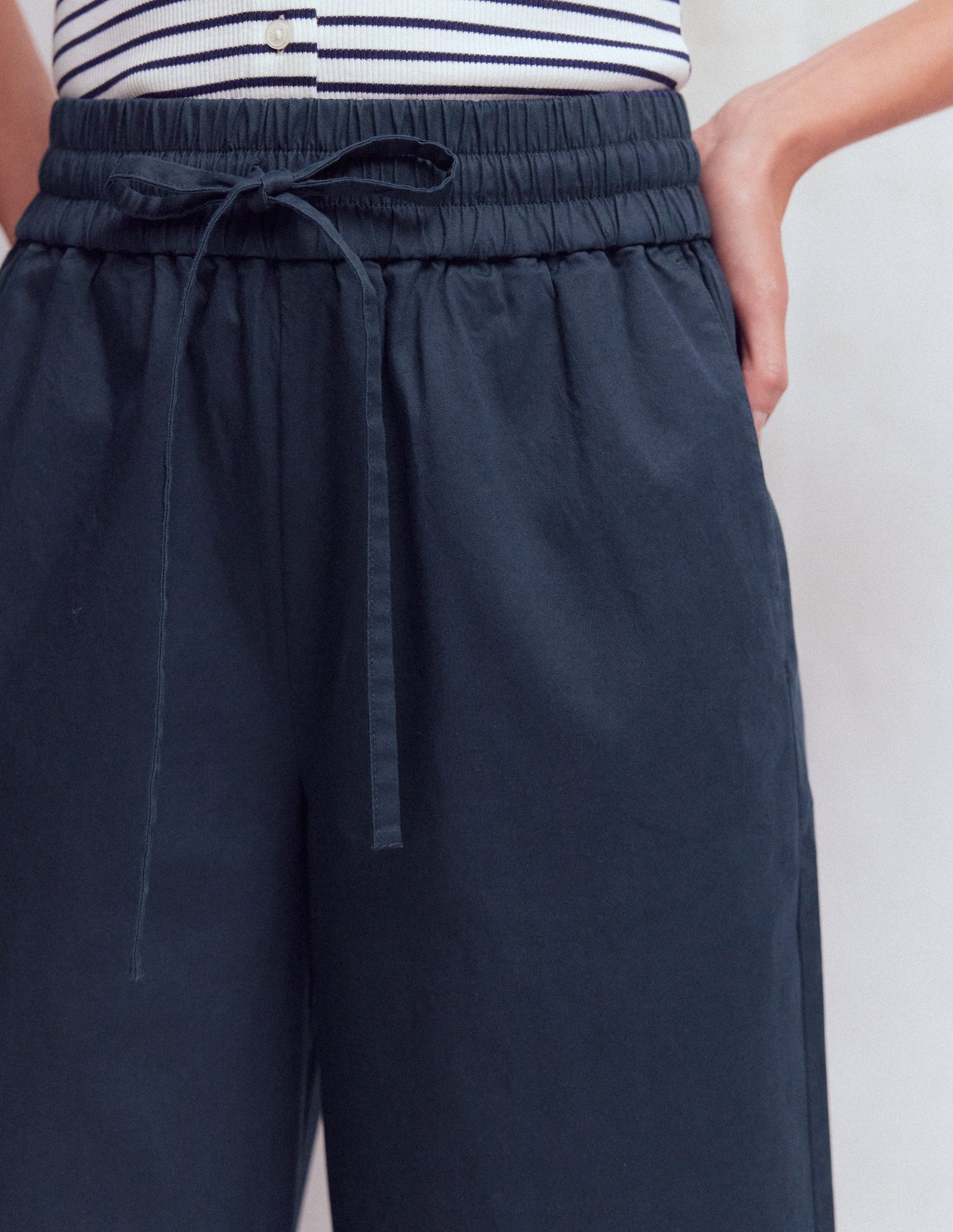 Greenwich Hose mit Bindegürtel-Marineblau-2