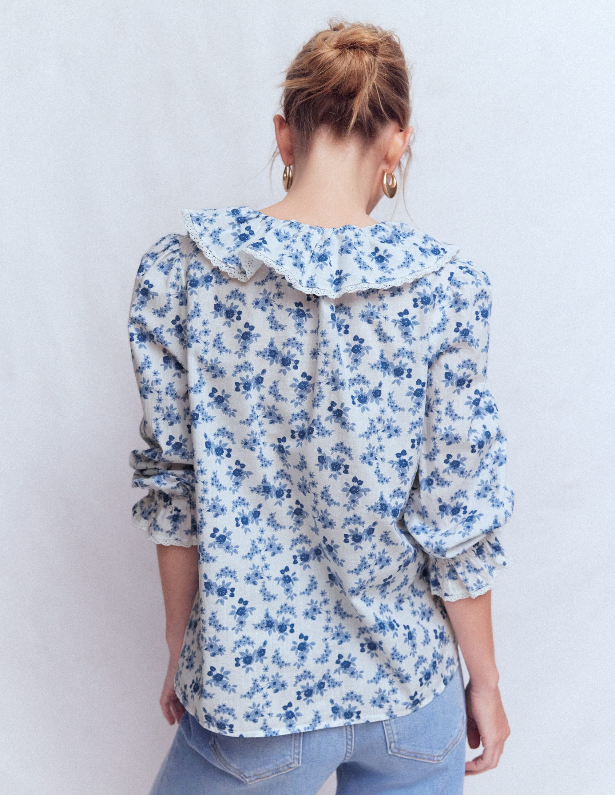 Eliza Rüschenbluse mit V-Ausschnitt-Turmalinblau, Zierliche Rebe - Image 3