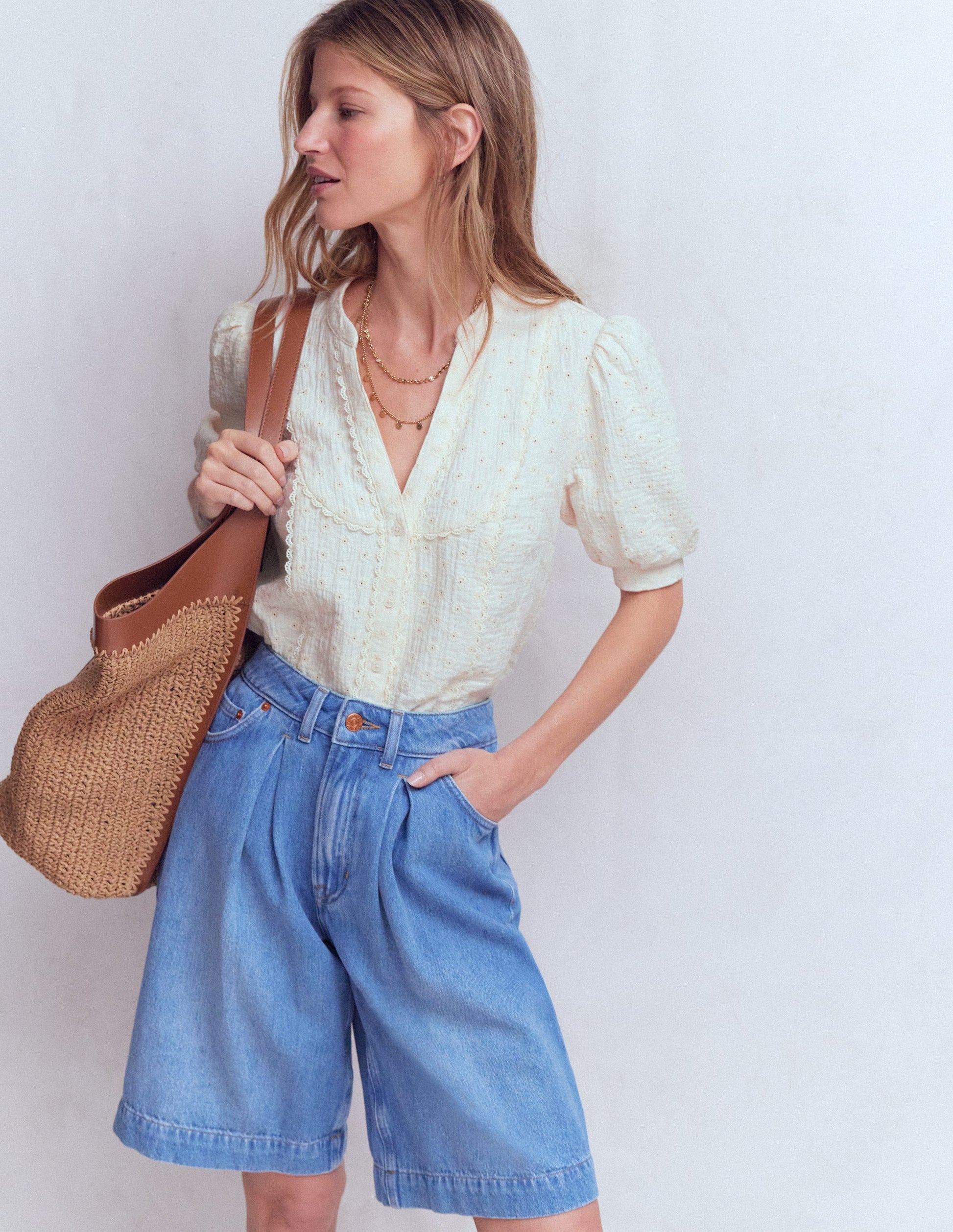 Doppeltuch-Oberteil mit eingearbeiteten Details-Naturweiß mit Lochstickerei-3