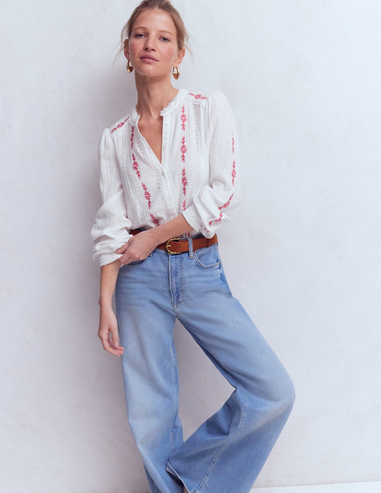 Rhea Doppeltuch-Oberteil mit Besatz-Weiß Winter Puderrosa Blumenmuster