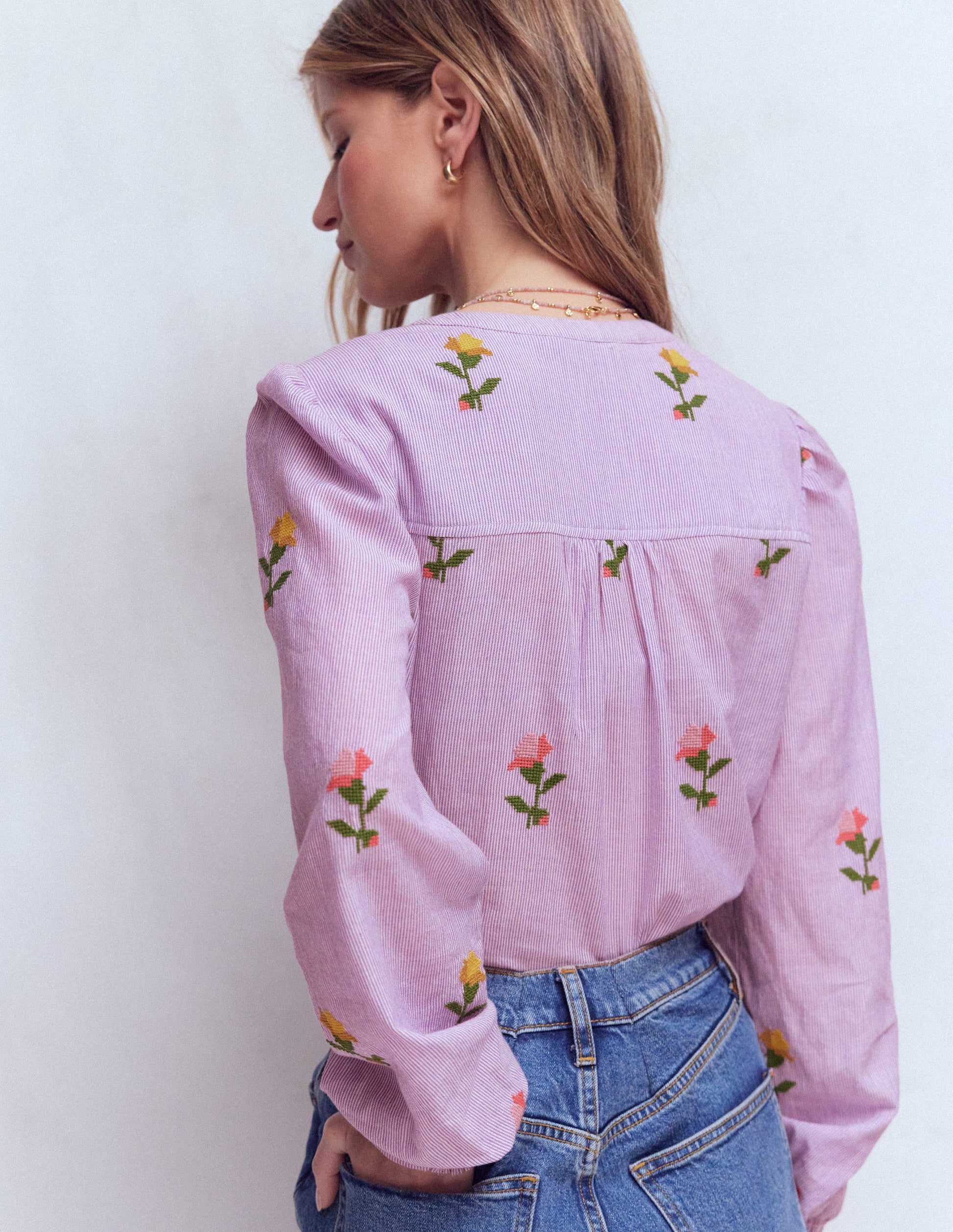 Besticktes Interest-Oberteil mit Besatz-Violett Streifen Stickerei-4