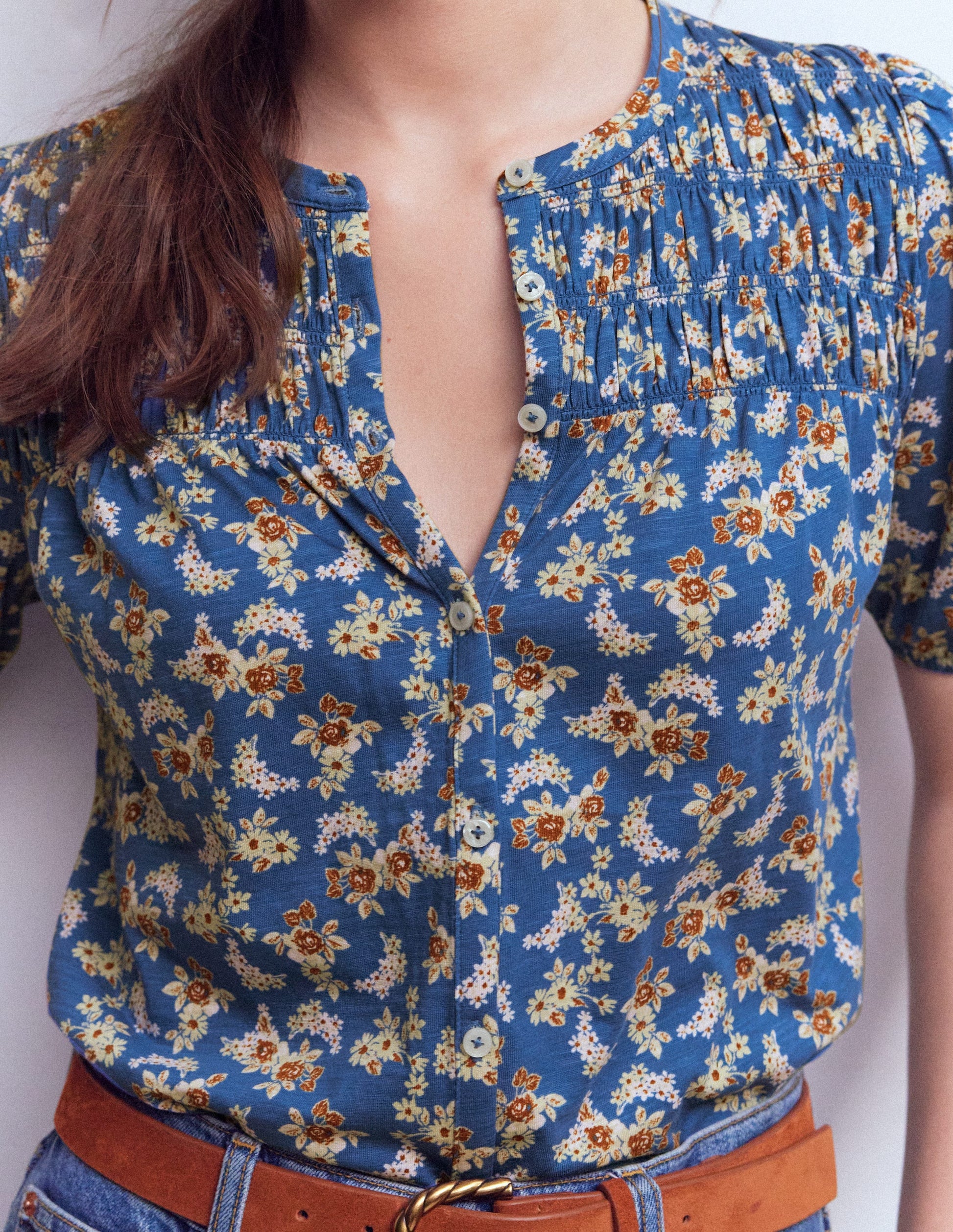 Mya Kurzärmeliges, gesmoktes Hemd-Echtes Marineblau, Zarte Blüten-3