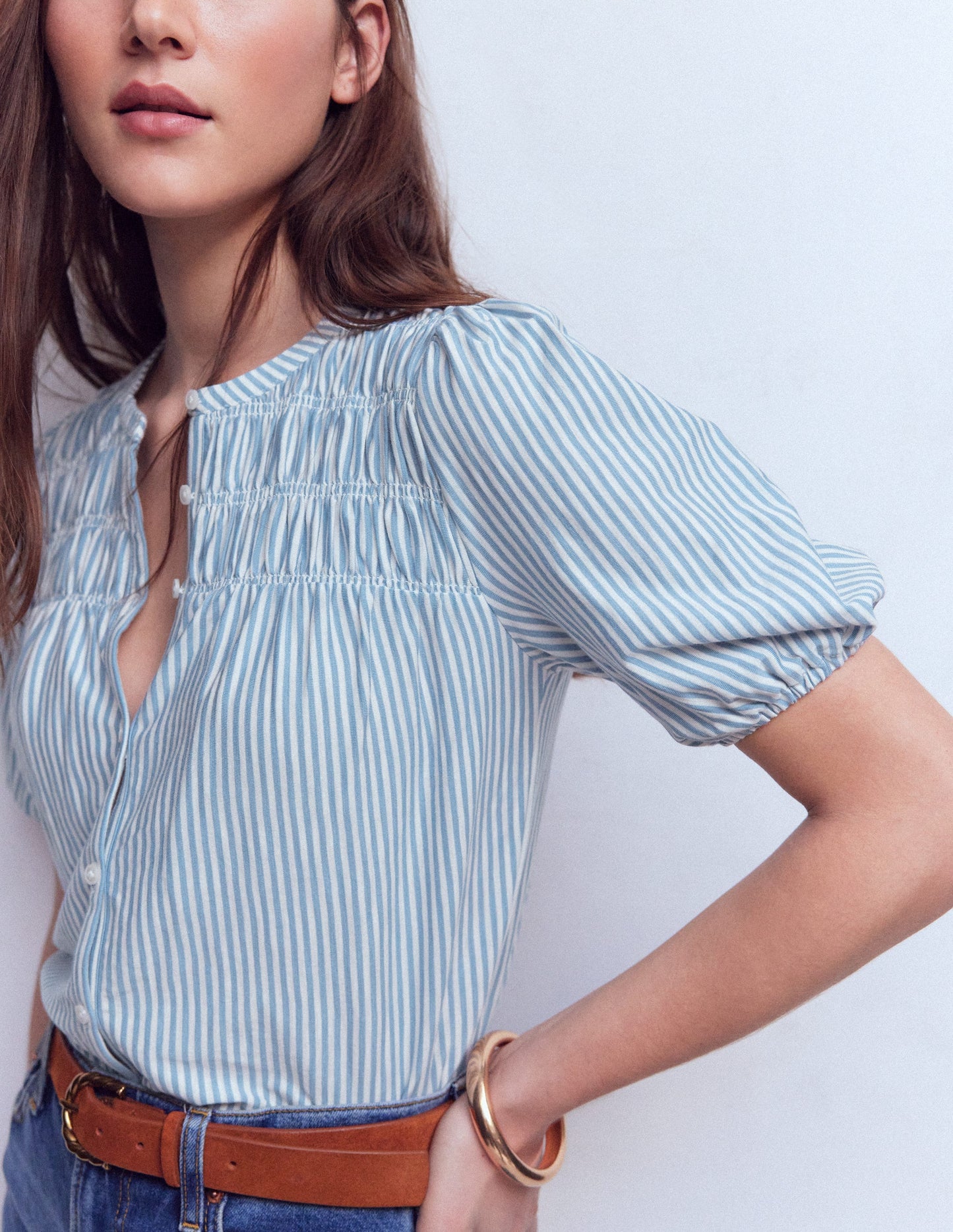 Mya Kurzärmeliges, gesmoktes Hemd-Französisches Blau und Naturweiß Streifen