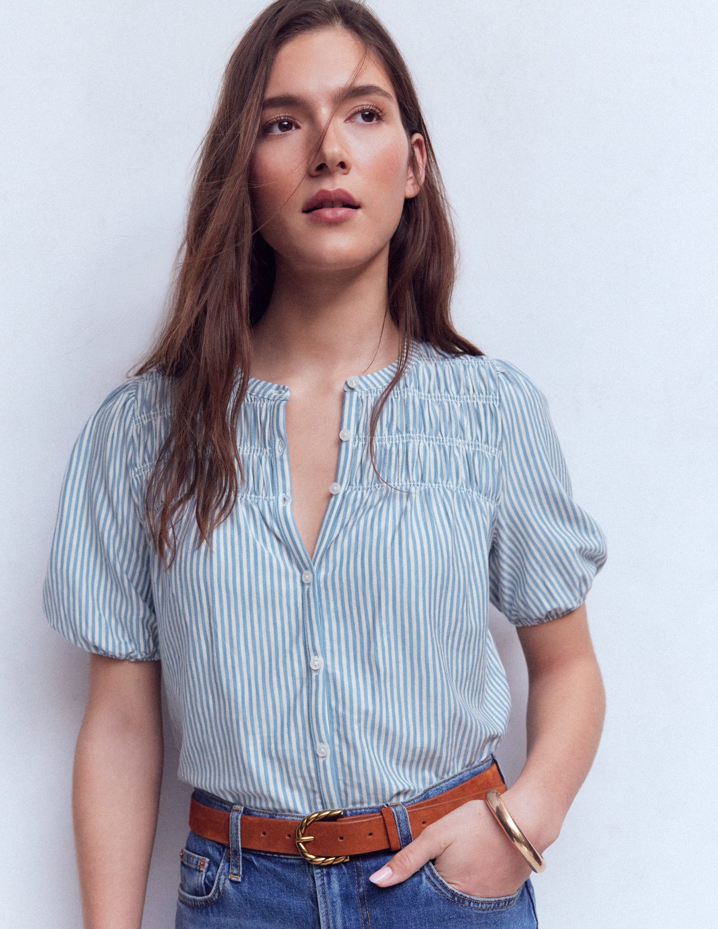 Mya Kurzärmeliges, gesmoktes Hemd-Französisches Blau und Naturweiß Streifen