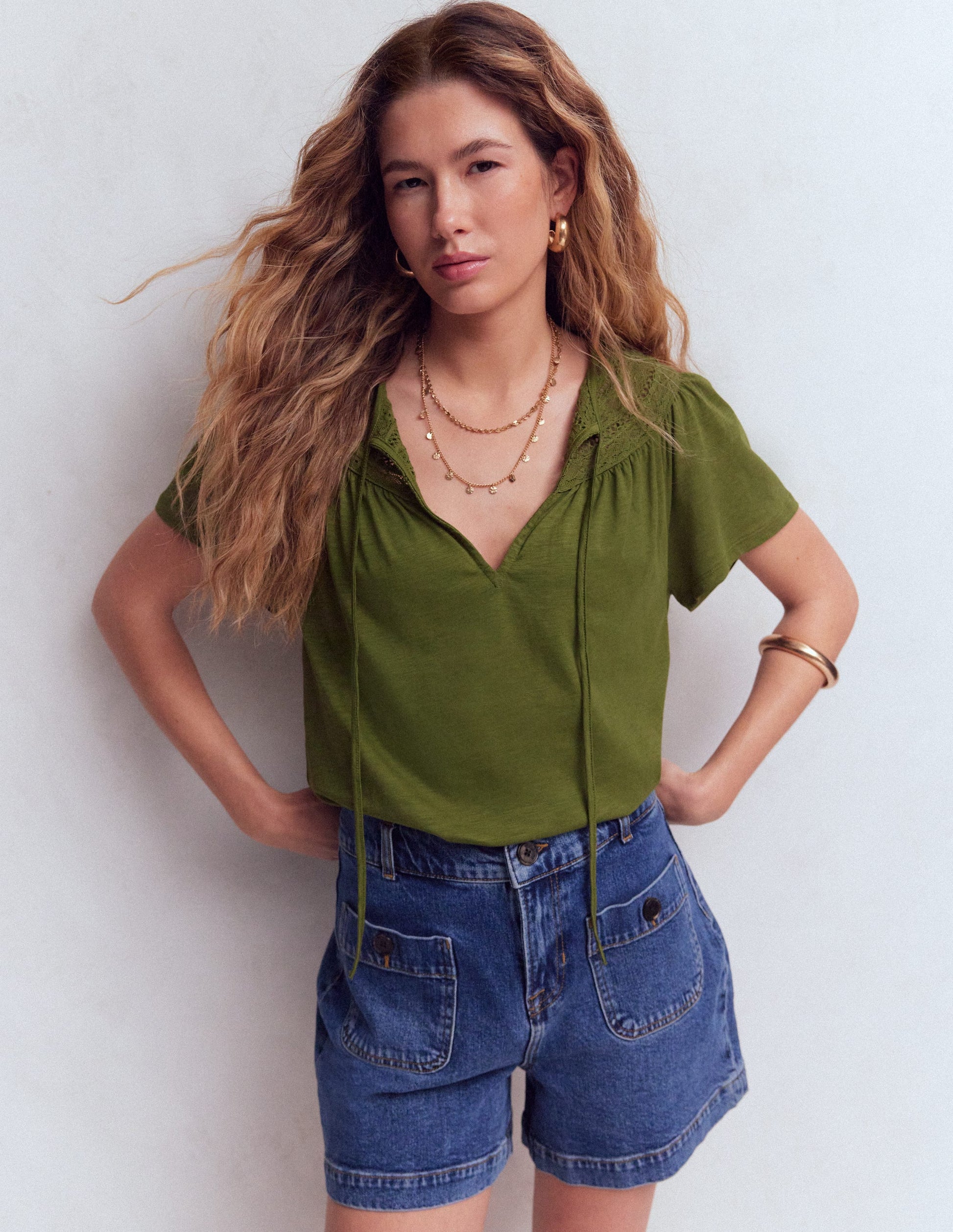 Edi T-Shirt mit Besatz-Olive-1